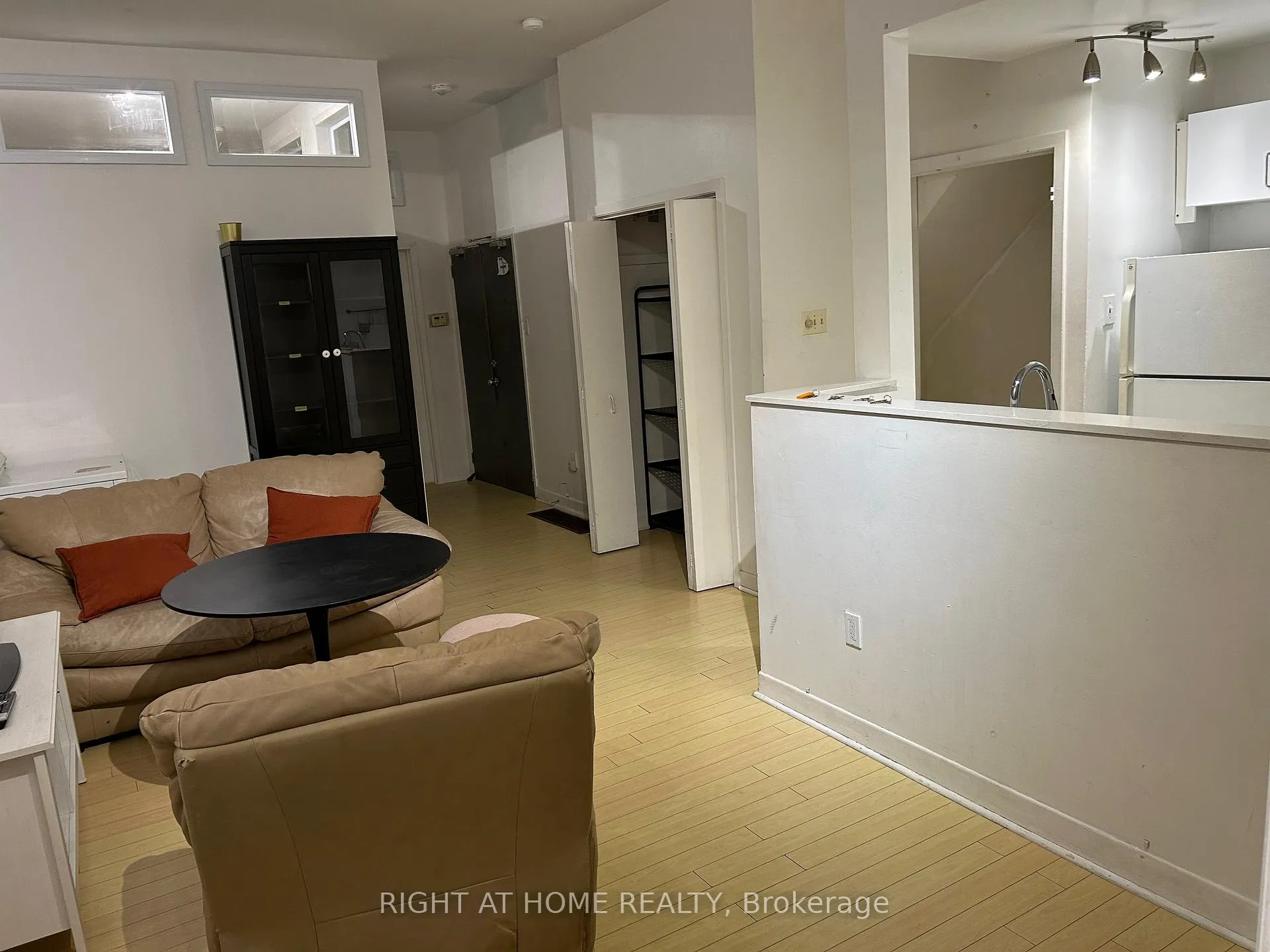 Photo 3 of Unit B, 210 Mccaul Street, Toronto, Kensington-Chinatown — HOMEH