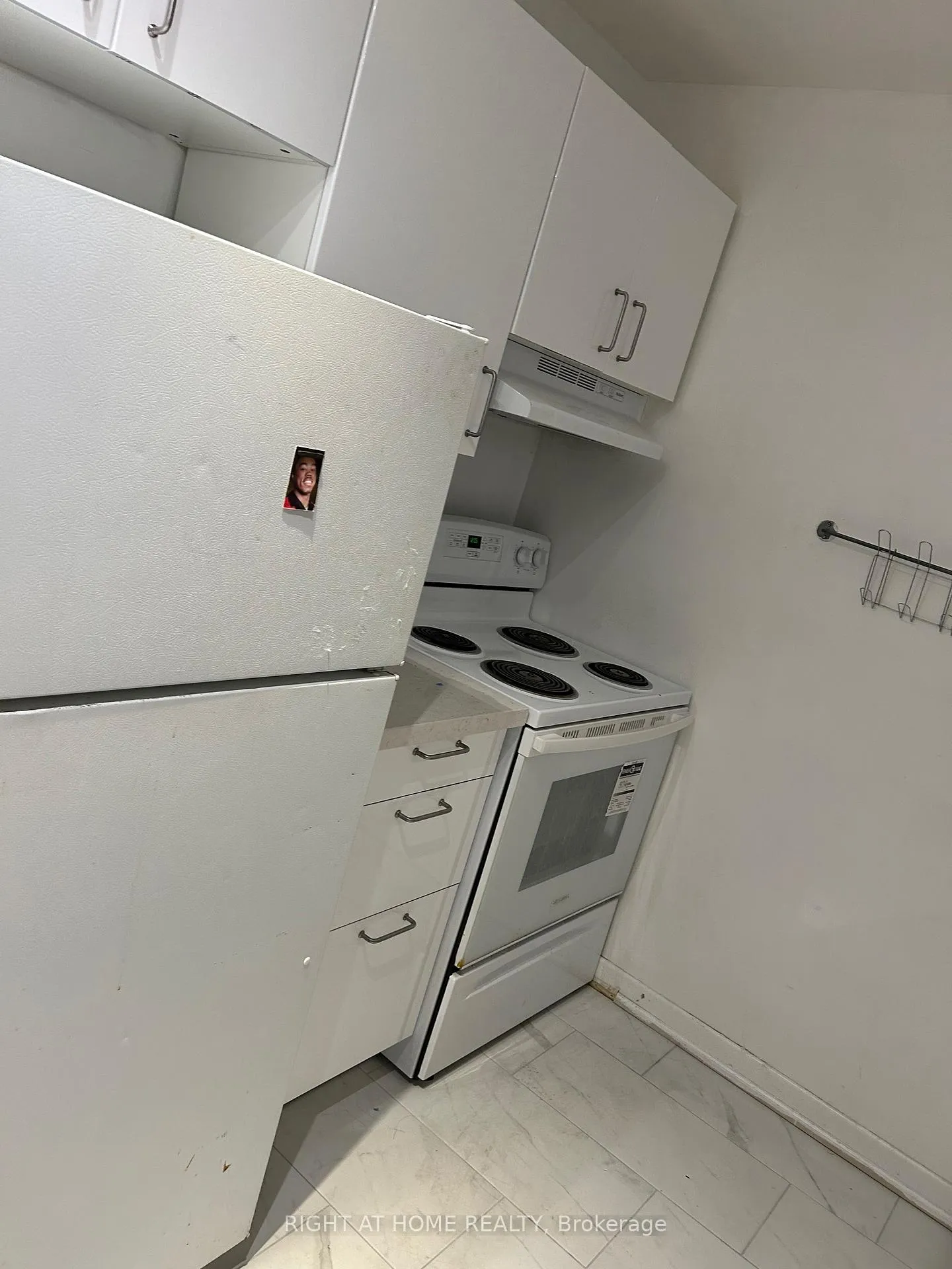 Photo 7 of Unit B, 210 Mccaul Street, Toronto, Kensington-Chinatown — HOMEH