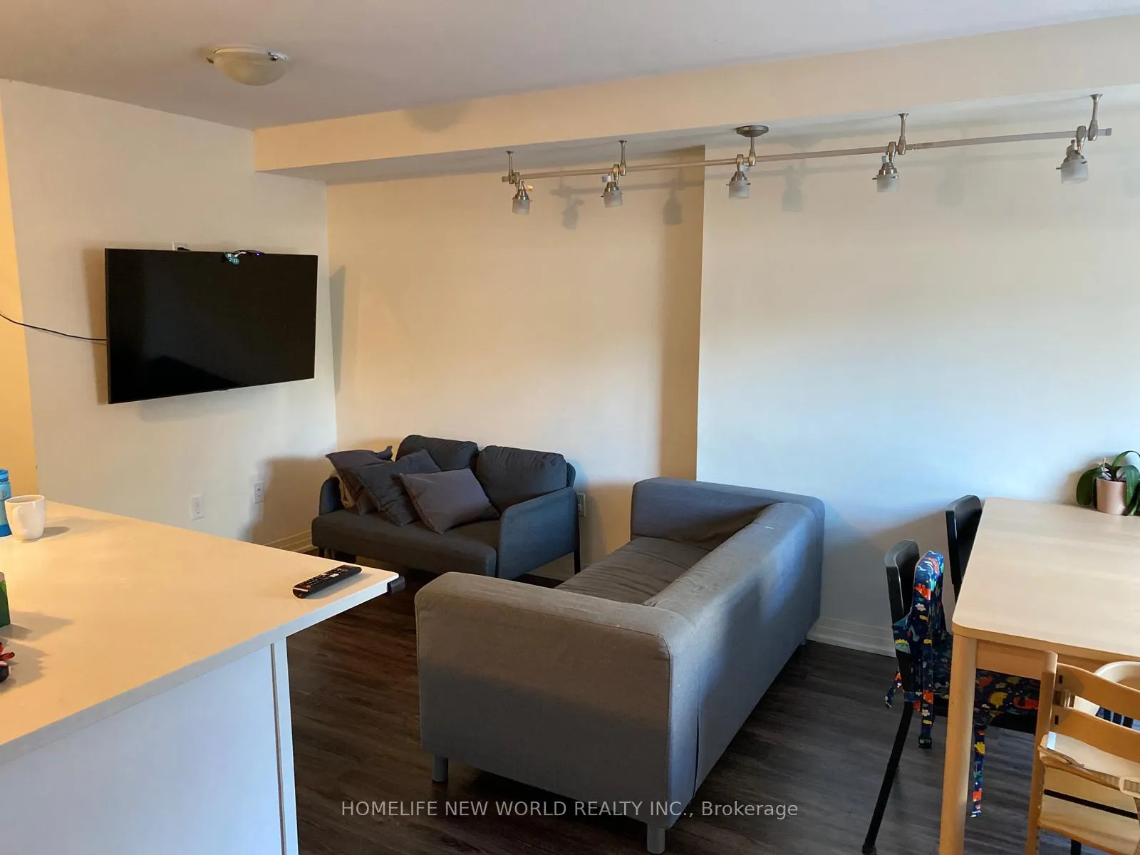 Photo 4 of Unit 5, 163 William Duncan Road, North York, Downsview-Roding-CFB — HOMEH
