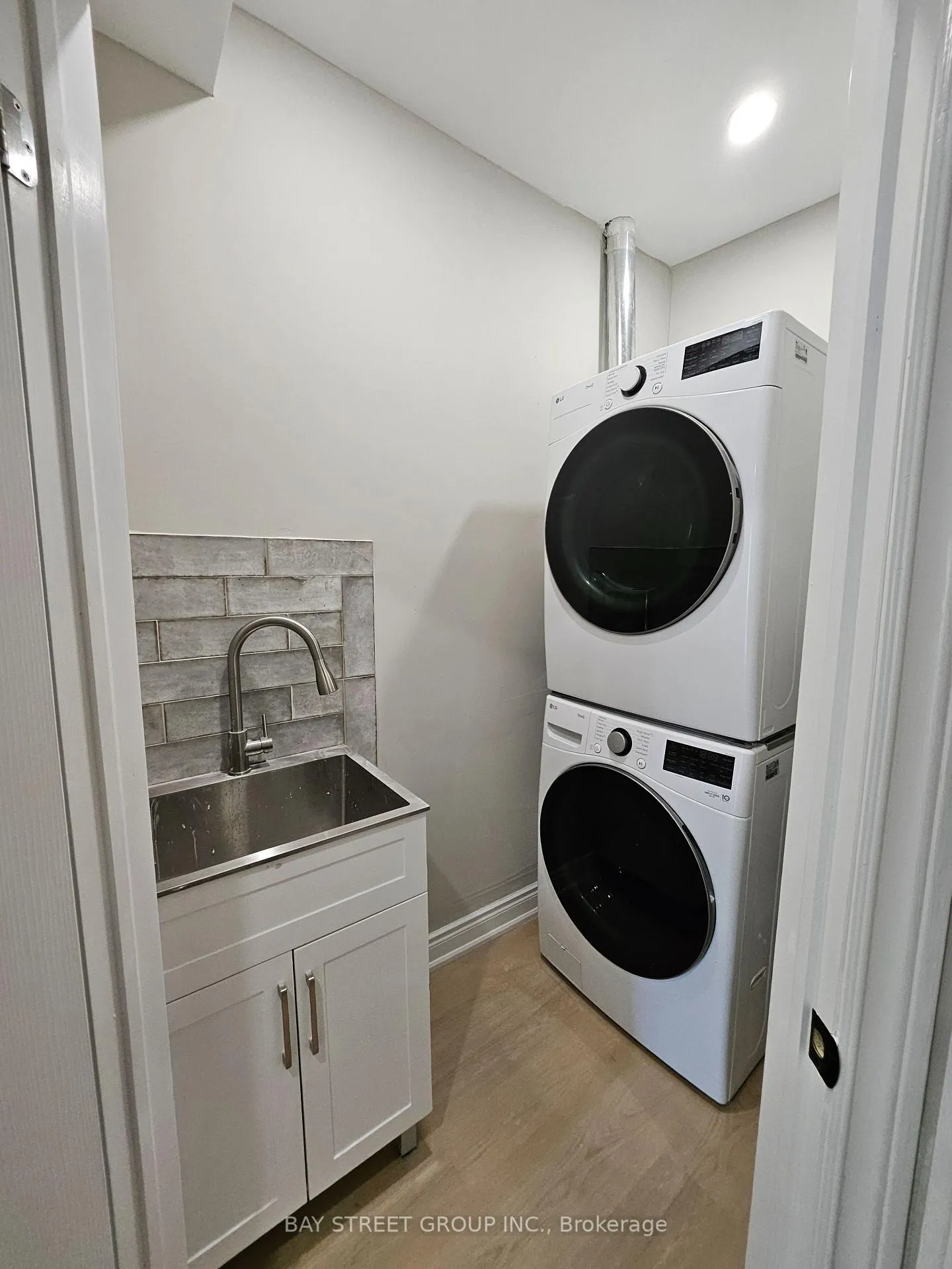 Photo 3 of Unit 1A, 152 First Nations Trail, Vaughan, Kleinburg — HOMEH