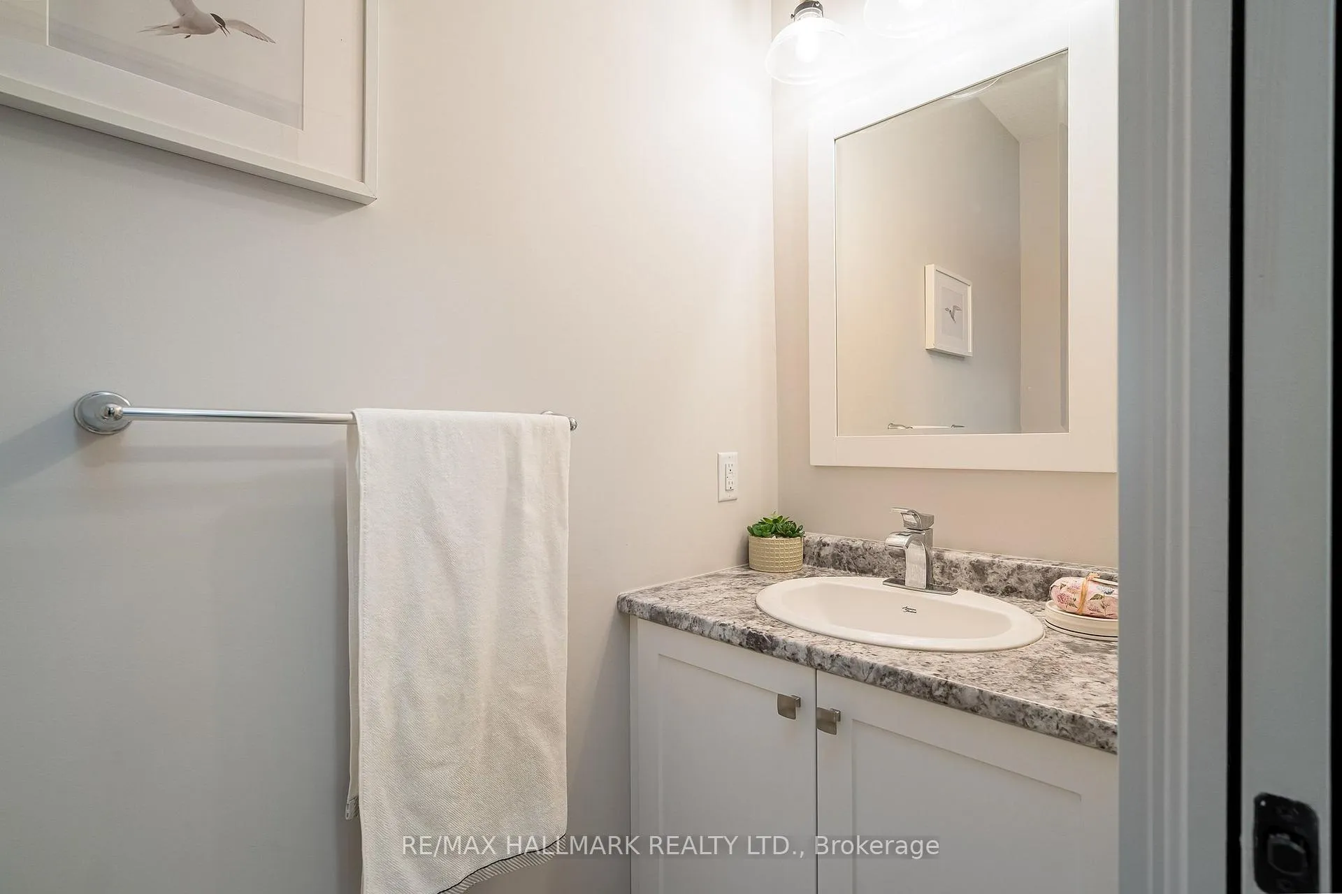 Photo 17 of 960 17TH Street E, Owen Sound — HOMEH