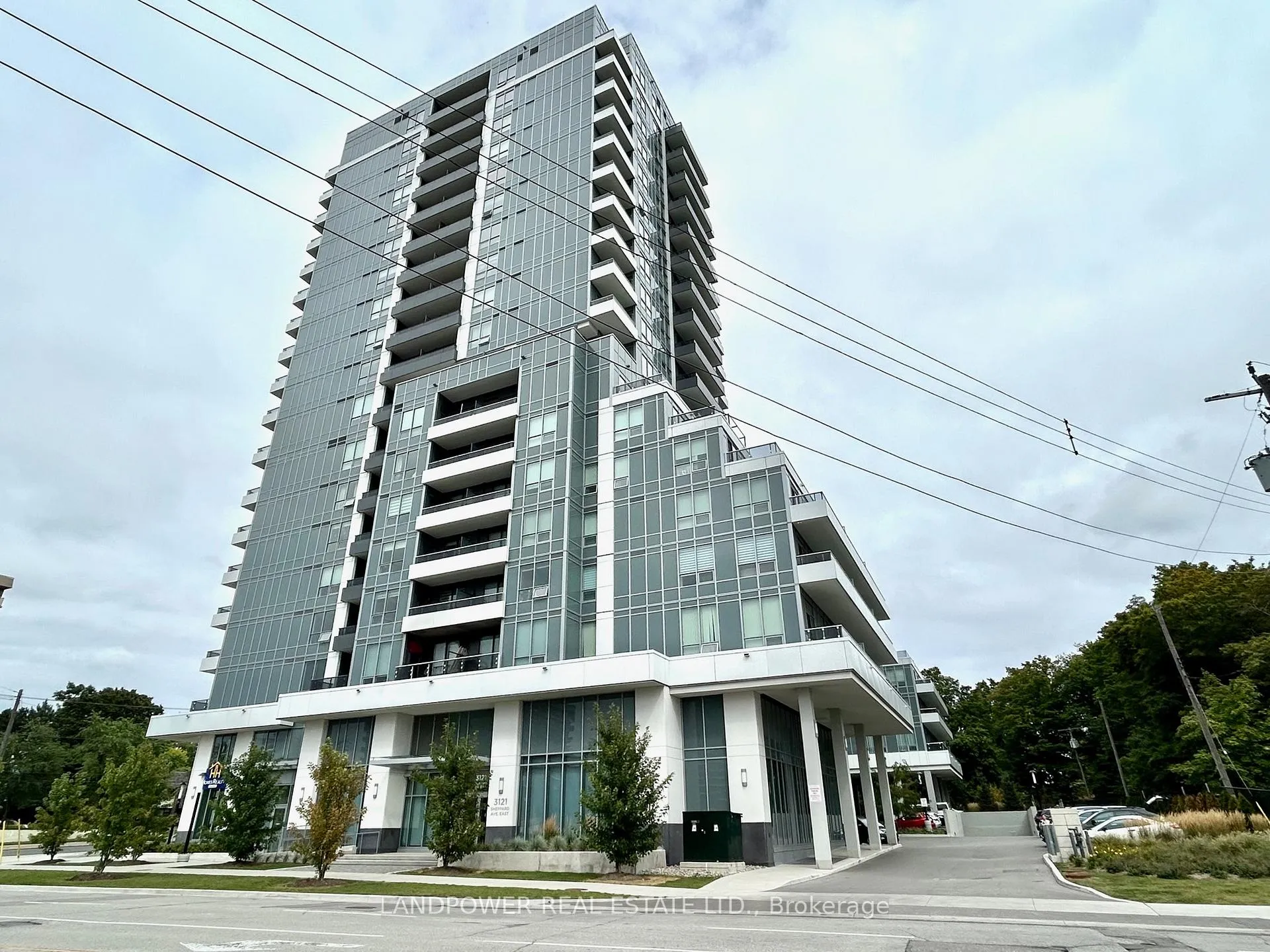 Front of Unit 1610, 3121 Sheppard Avenue E