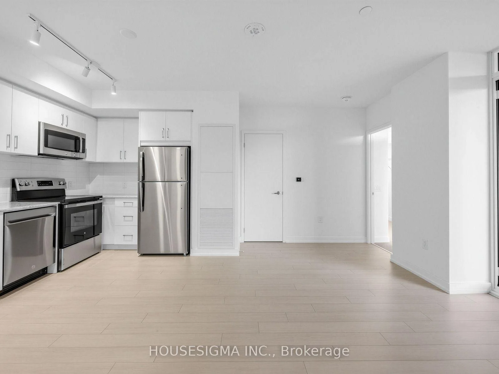 Photo 38 of Unit 607, 4010 Eglinton Avenue W, Etobicoke, Humber Heights — HOMEH