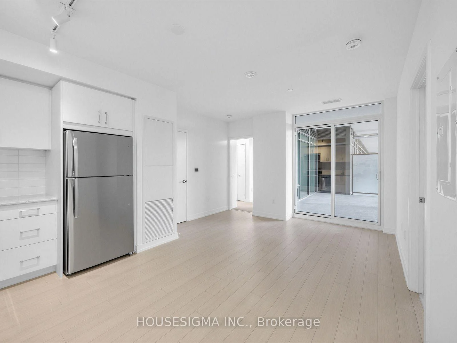 Photo 46 of Unit 607, 4010 Eglinton Avenue W, Etobicoke, Humber Heights — HOMEH