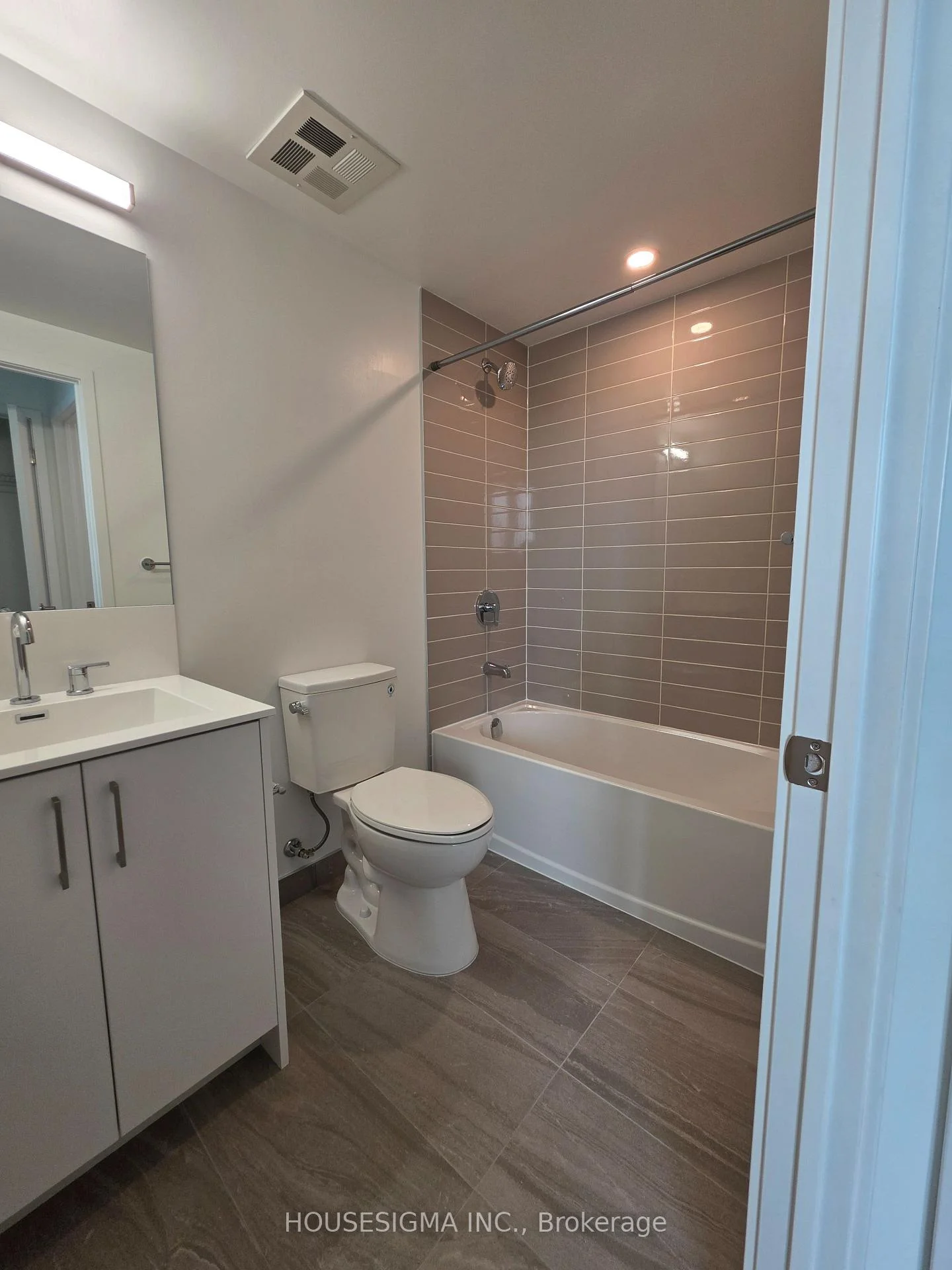 Photo 33 of Unit 607, 4010 Eglinton Avenue W, Etobicoke, Humber Heights — HOMEH