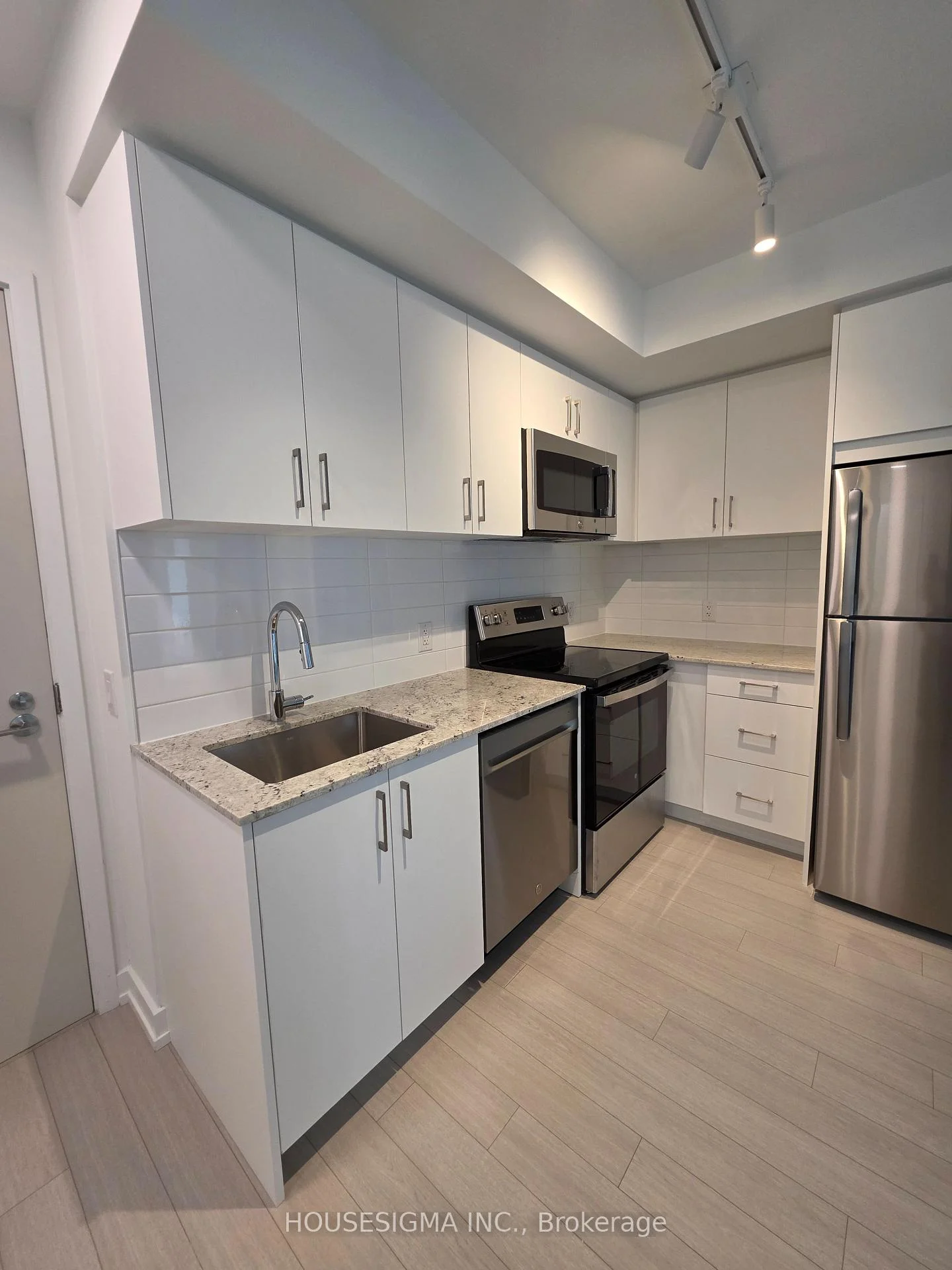 Photo 58 of Unit 607, 4010 Eglinton Avenue W, Etobicoke, Humber Heights — HOMEH