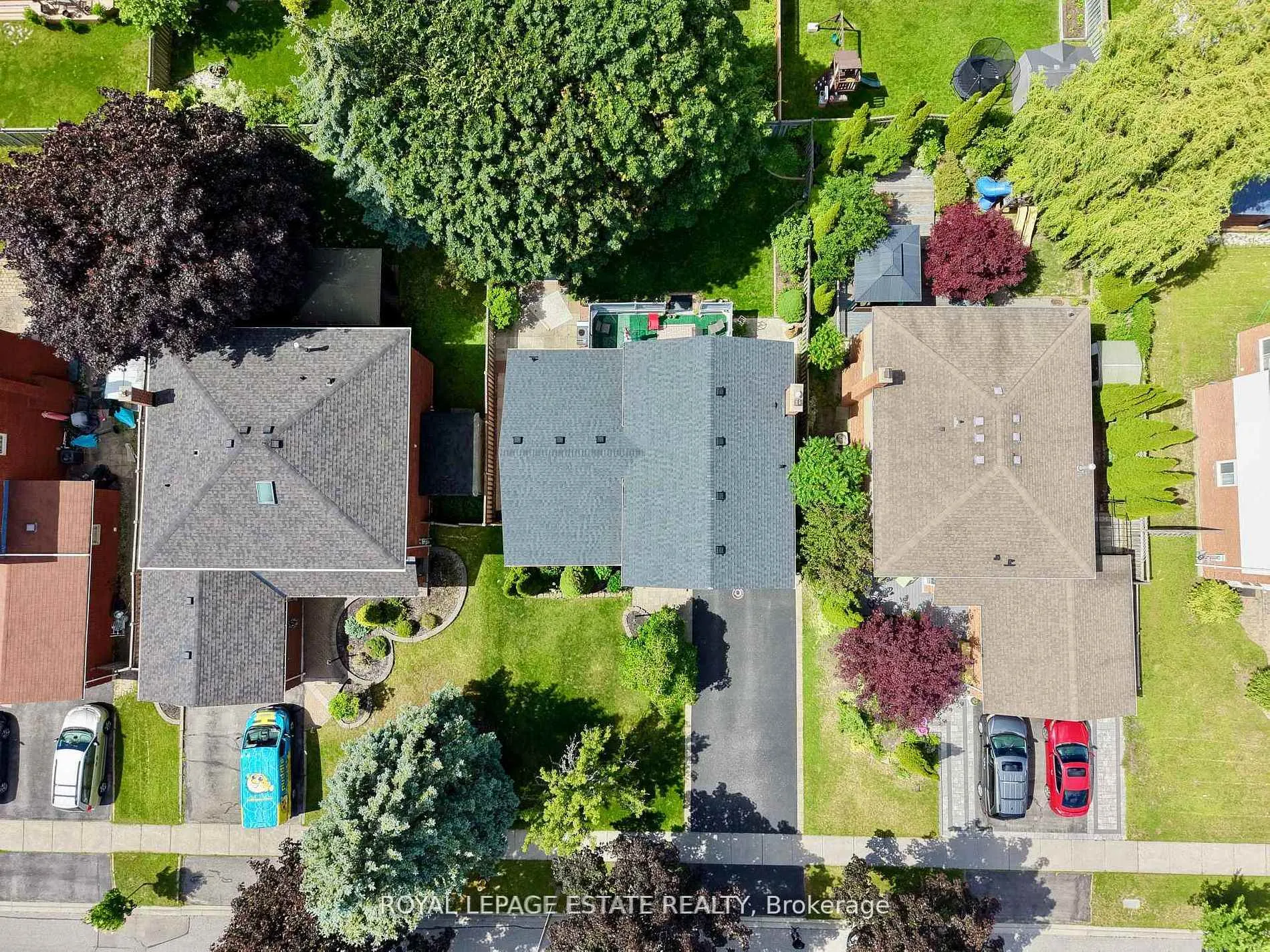Photo 3 of 130 William Stephenson Drive, Whitby, Blue Grass Meadows — HOMEH