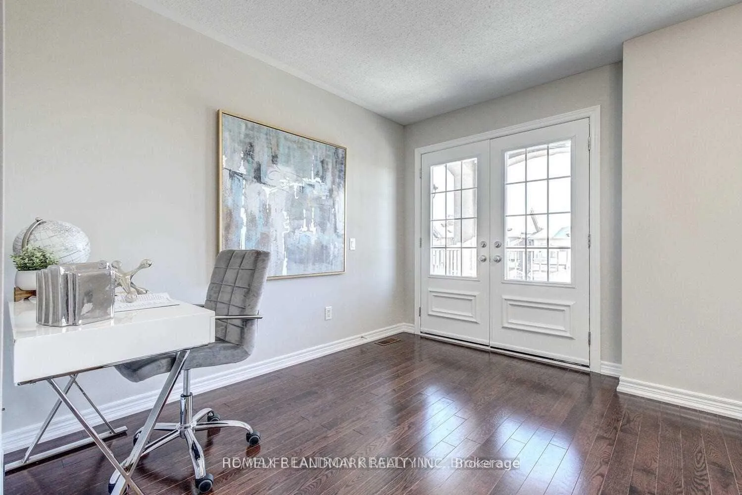 Photo 15 of 404 Lady Nadia Drive E, Vaughan, Patterson — HOMEH
