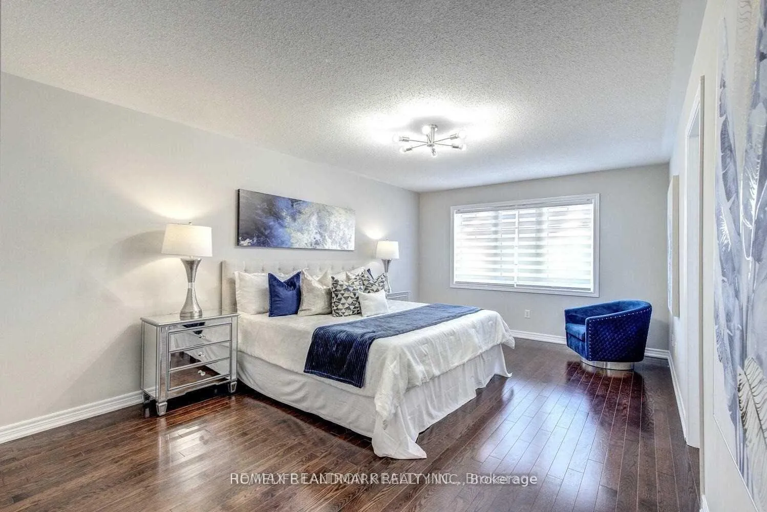 Photo 21 of 404 Lady Nadia Drive E, Vaughan, Patterson — HOMEH