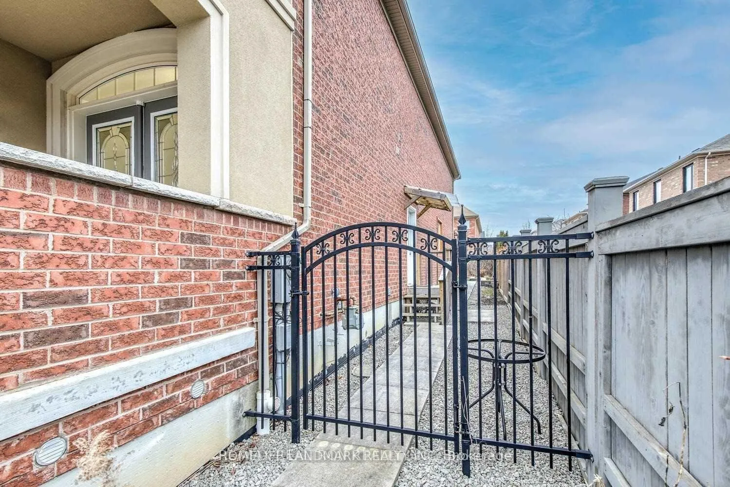 Photo 28 of 404 Lady Nadia Drive E, Vaughan, Patterson — HOMEH