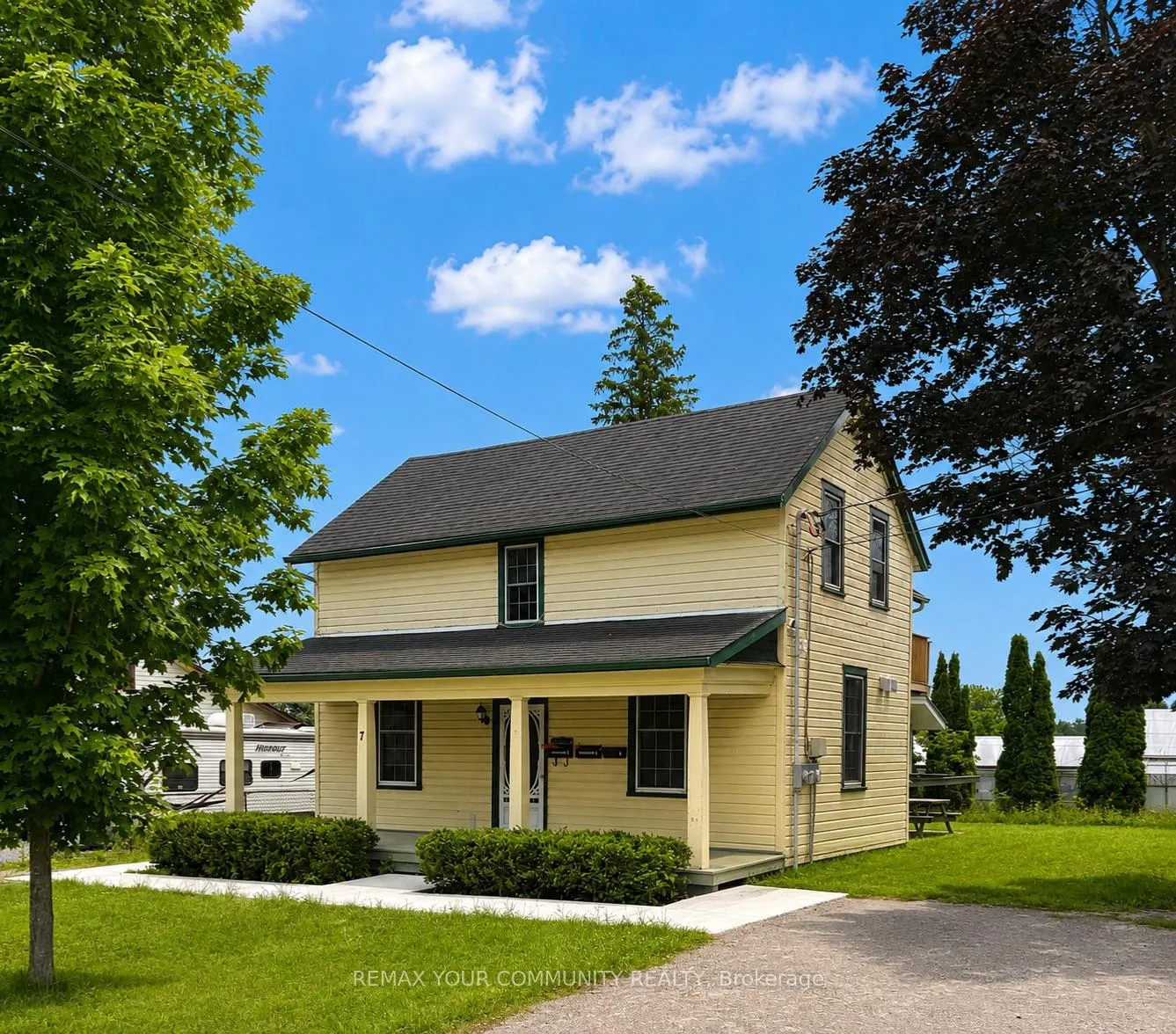Photo 2 of 7 Mary Street E, Kawartha Lakes, Lindsay — HOMEH