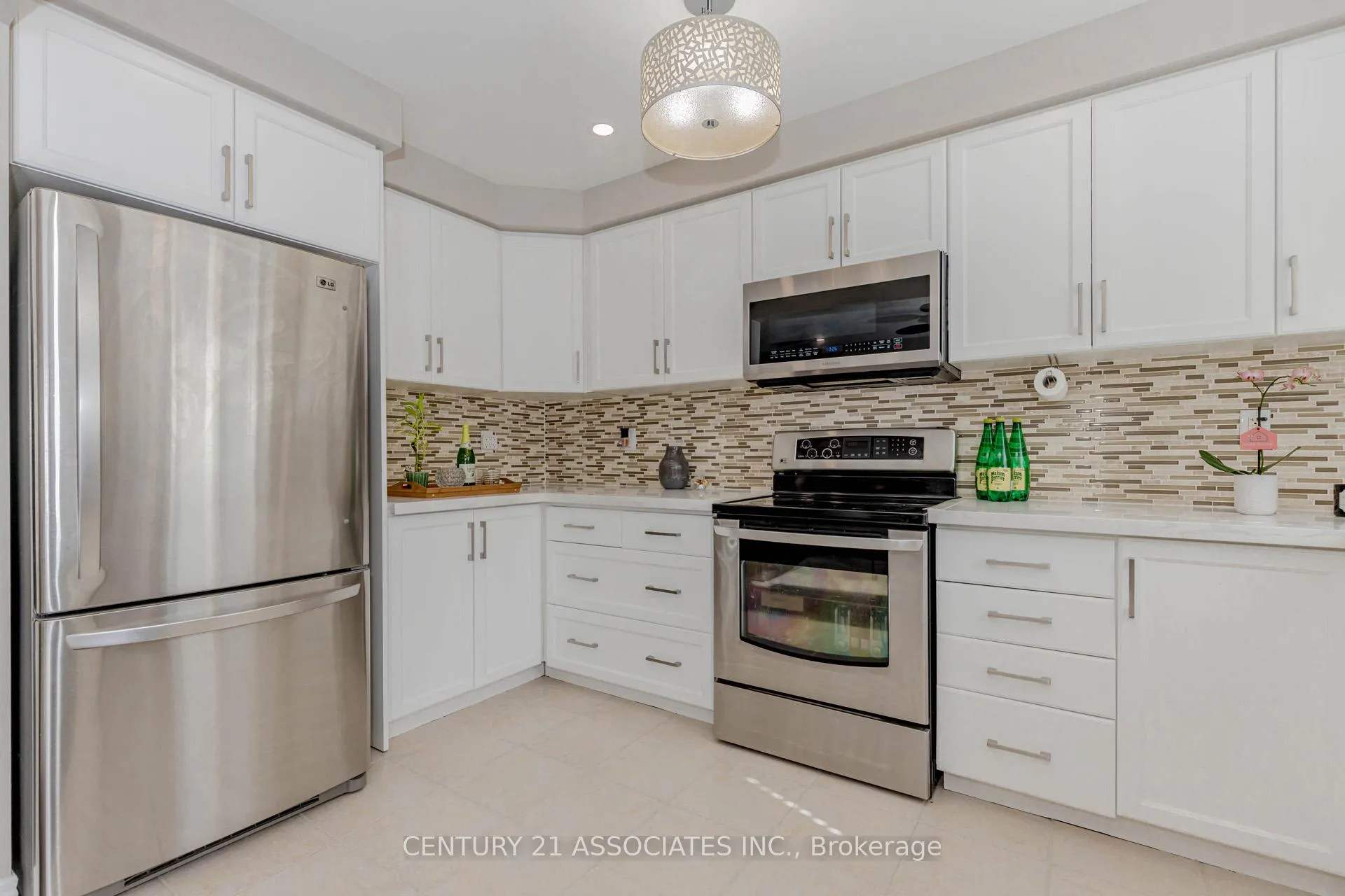 Photo 9 of 4622 Keystone Crescent, Burlington, Alton — HOMEH