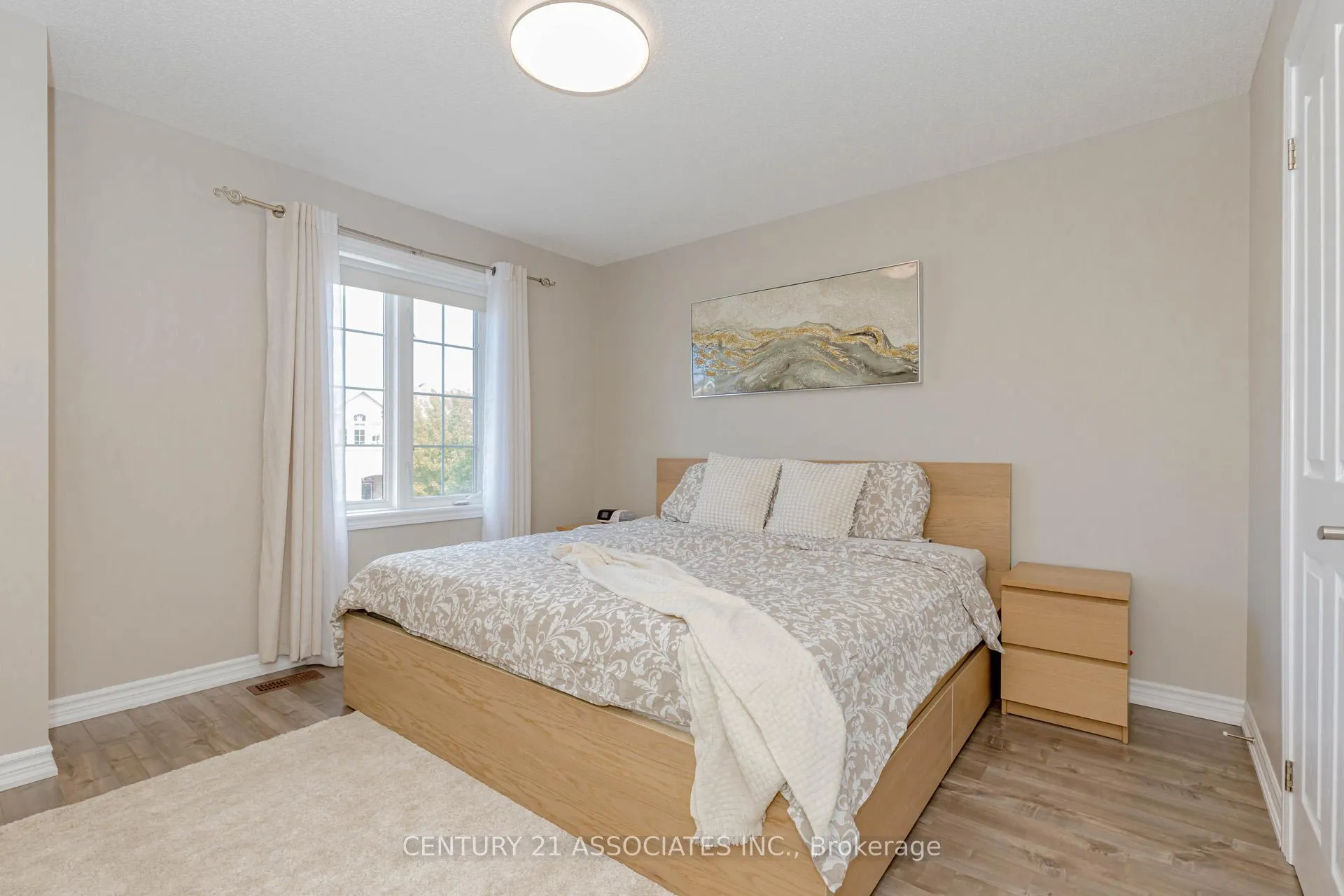 Photo 12 of 4622 Keystone Crescent, Burlington, Alton — HOMEH