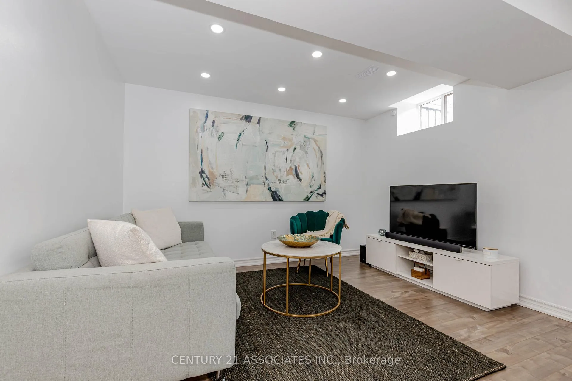 Photo 20 of 4622 Keystone Crescent, Burlington, Alton — HOMEH