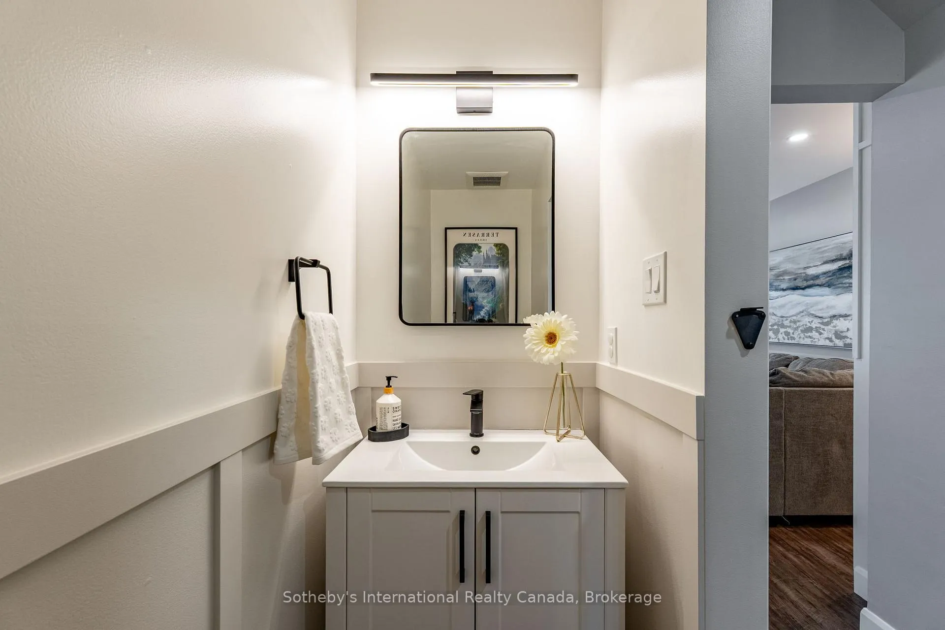Photo 23 of 23 Carr Drive, Barrie, Letitia Heights — HOMEH