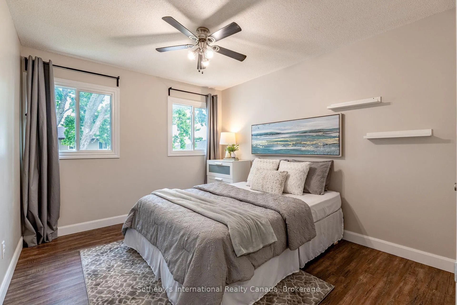 Photo 35 of 23 Carr Drive, Barrie, Letitia Heights — HOMEH