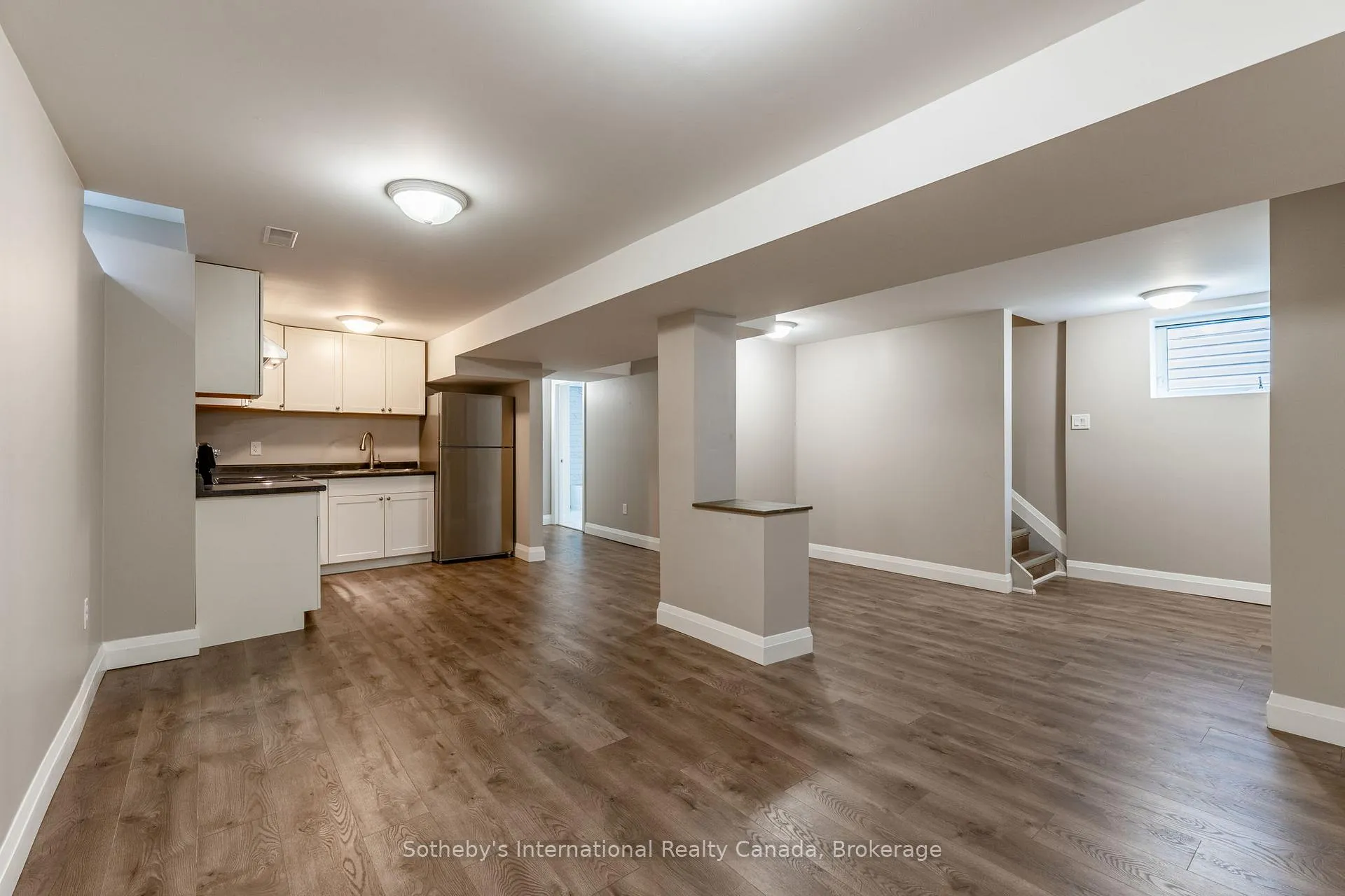 Photo 40 of 23 Carr Drive, Barrie, Letitia Heights — HOMEH