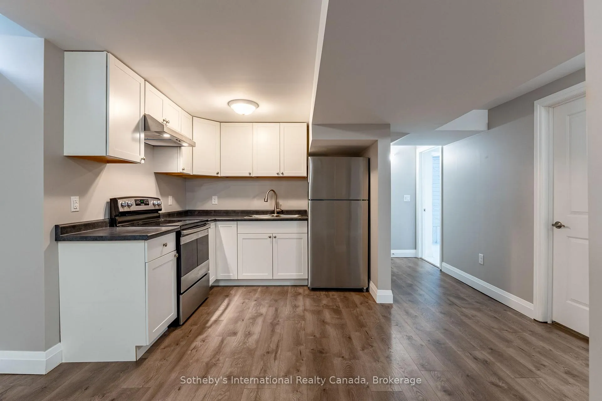 Photo 41 of 23 Carr Drive, Barrie, Letitia Heights — HOMEH