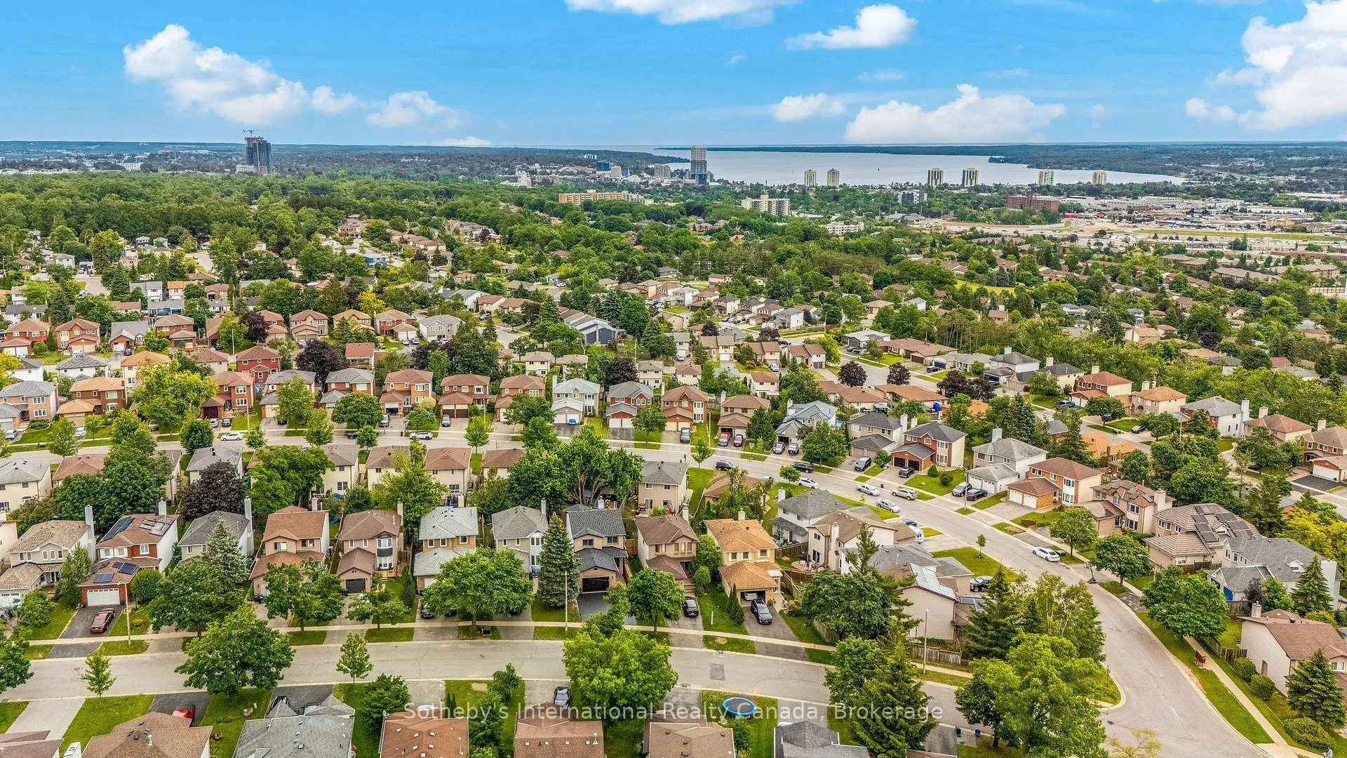 Photo 47 of 23 Carr Drive, Barrie, Letitia Heights — HOMEH