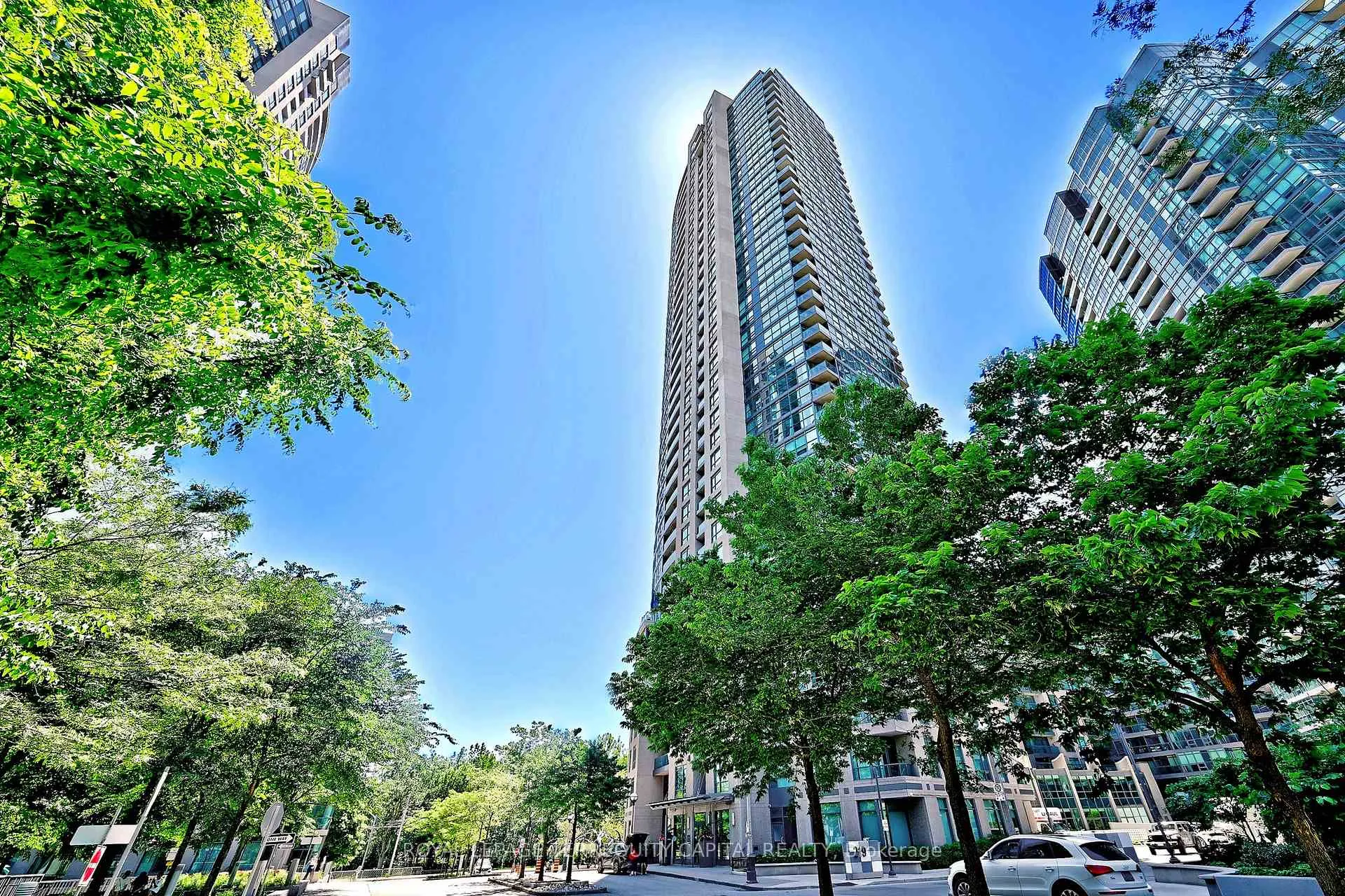 Photo 3 of Unit 405, 219 Fort York Boulevard, Toronto, Waterfront Communities — HOMEH