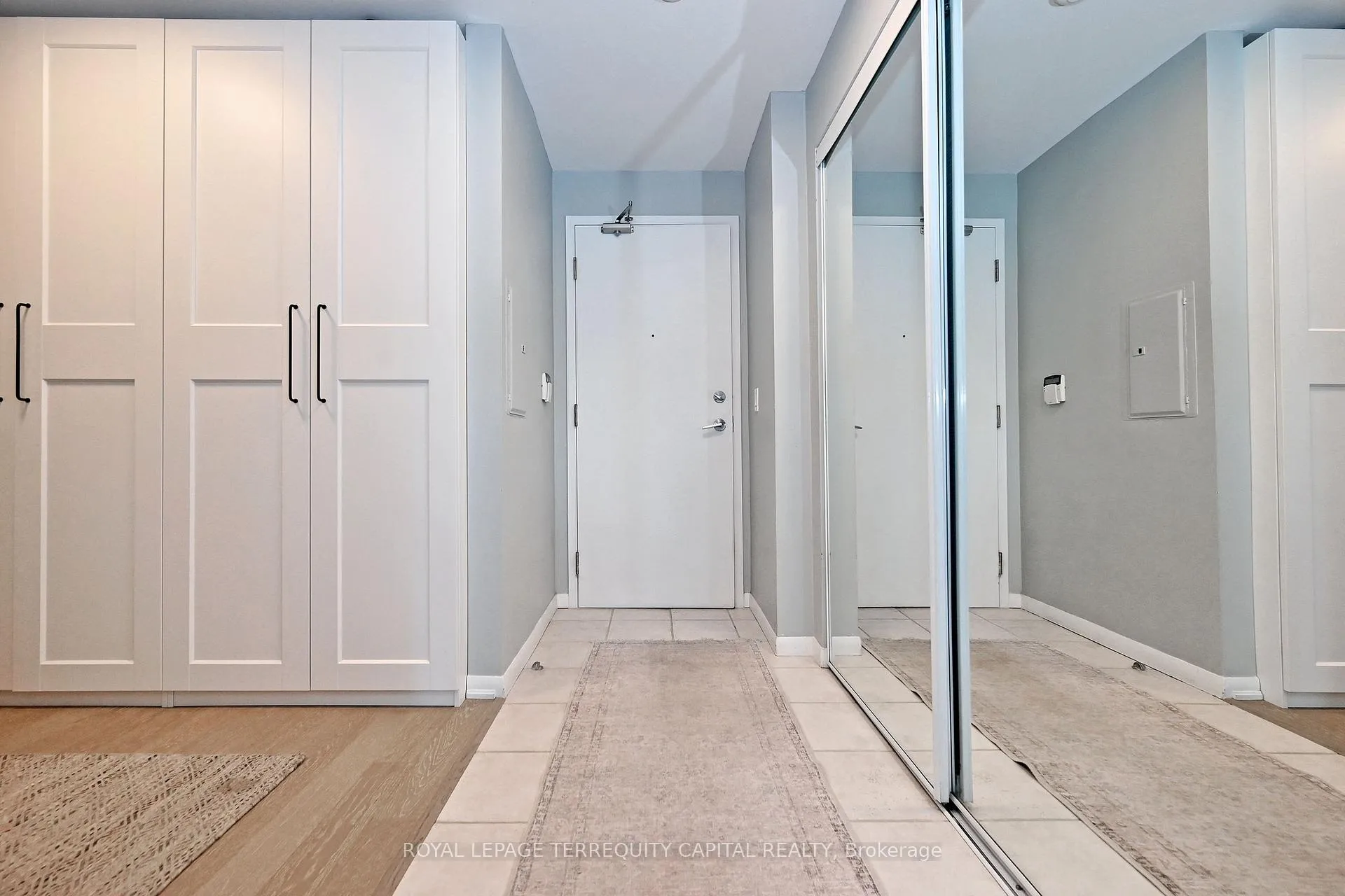 Photo 9 of Unit 405, 219 Fort York Boulevard, Toronto, Waterfront Communities — HOMEH