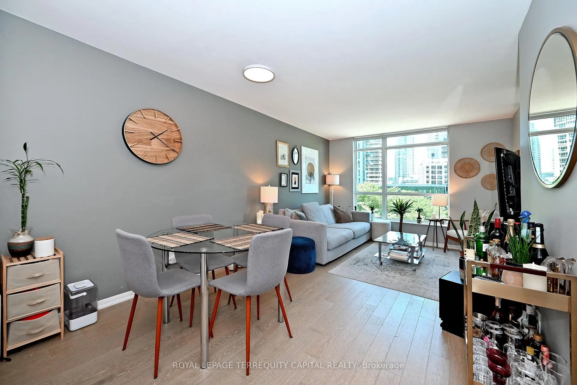 Photo 13 of Unit 405, 219 Fort York Boulevard, Toronto, Waterfront Communities — HOMEH