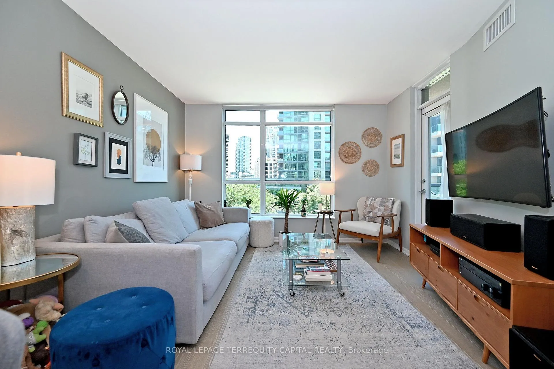 Photo 18 of Unit 405, 219 Fort York Boulevard, Toronto, Waterfront Communities — HOMEH