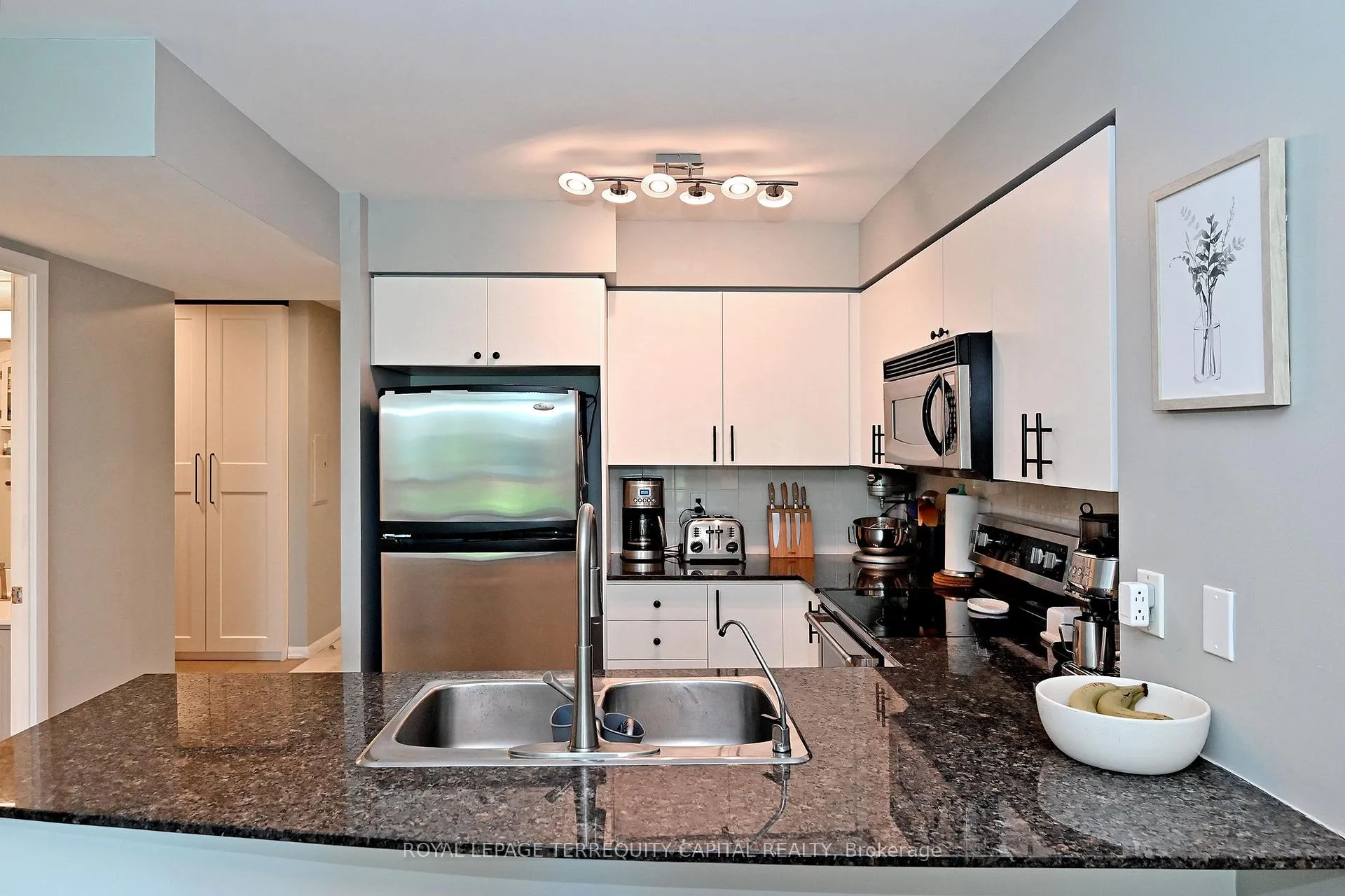 Photo 23 of Unit 405, 219 Fort York Boulevard, Toronto, Waterfront Communities — HOMEH