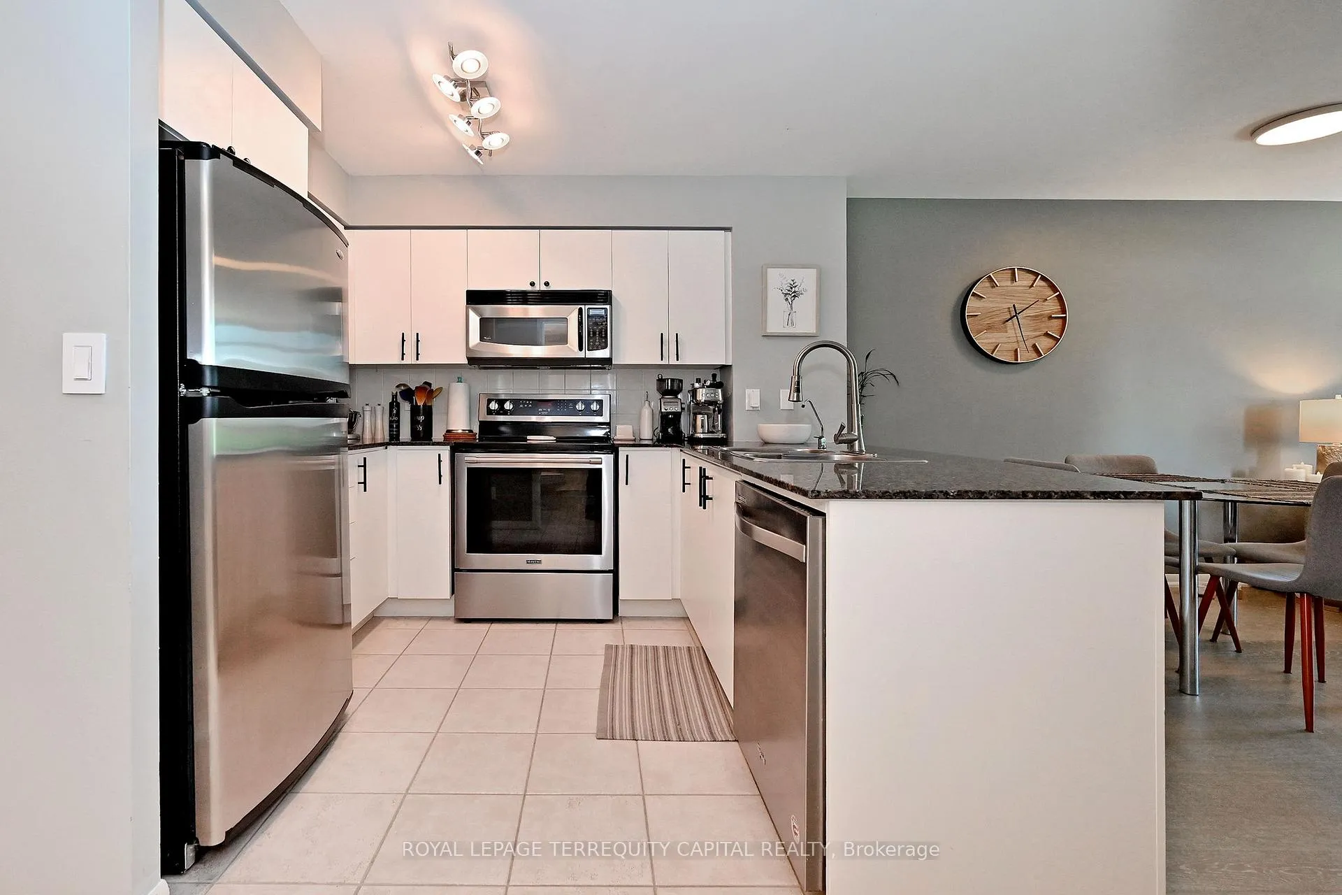 Photo 24 of Unit 405, 219 Fort York Boulevard, Toronto, Waterfront Communities — HOMEH