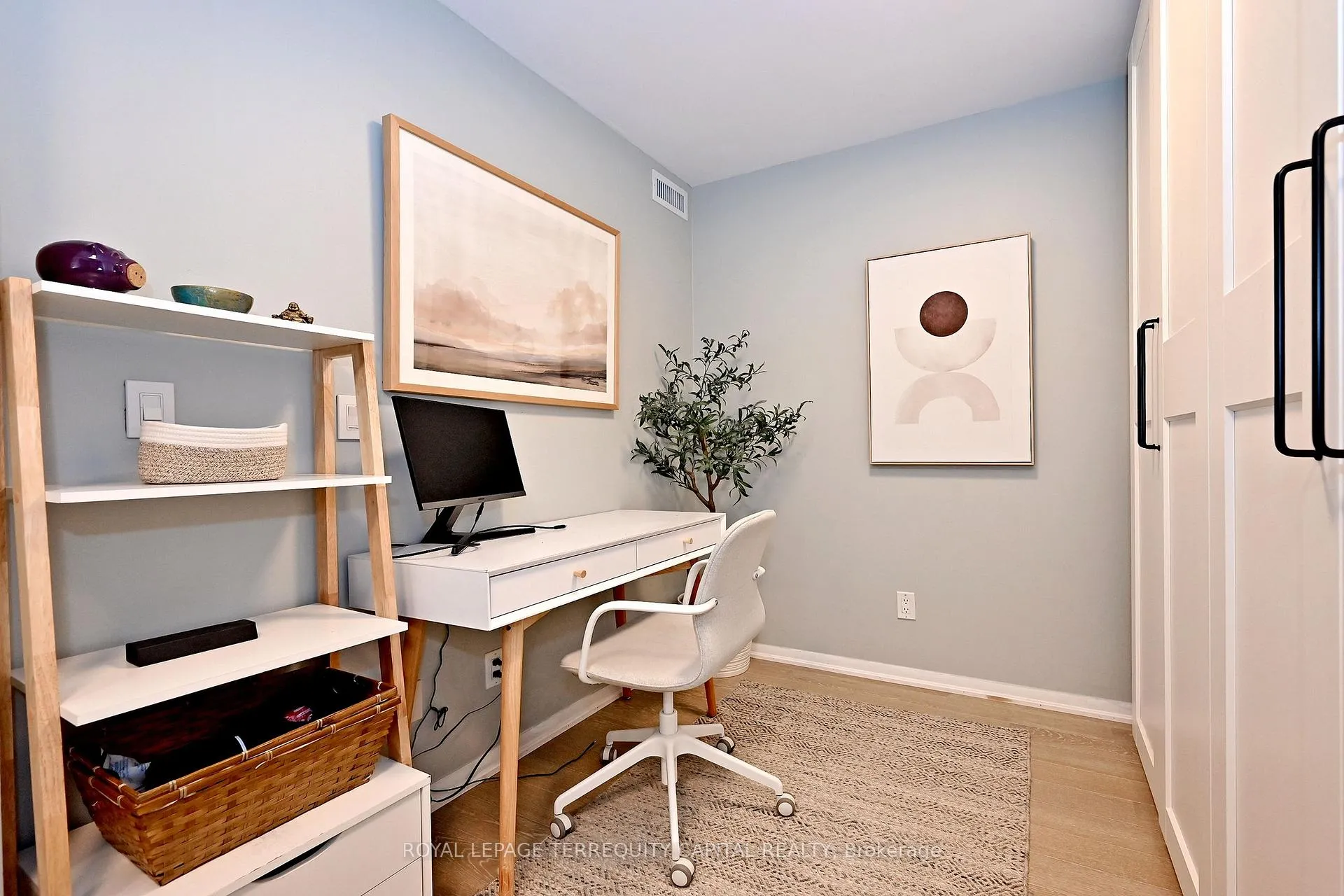 Photo 25 of Unit 405, 219 Fort York Boulevard, Toronto, Waterfront Communities — HOMEH
