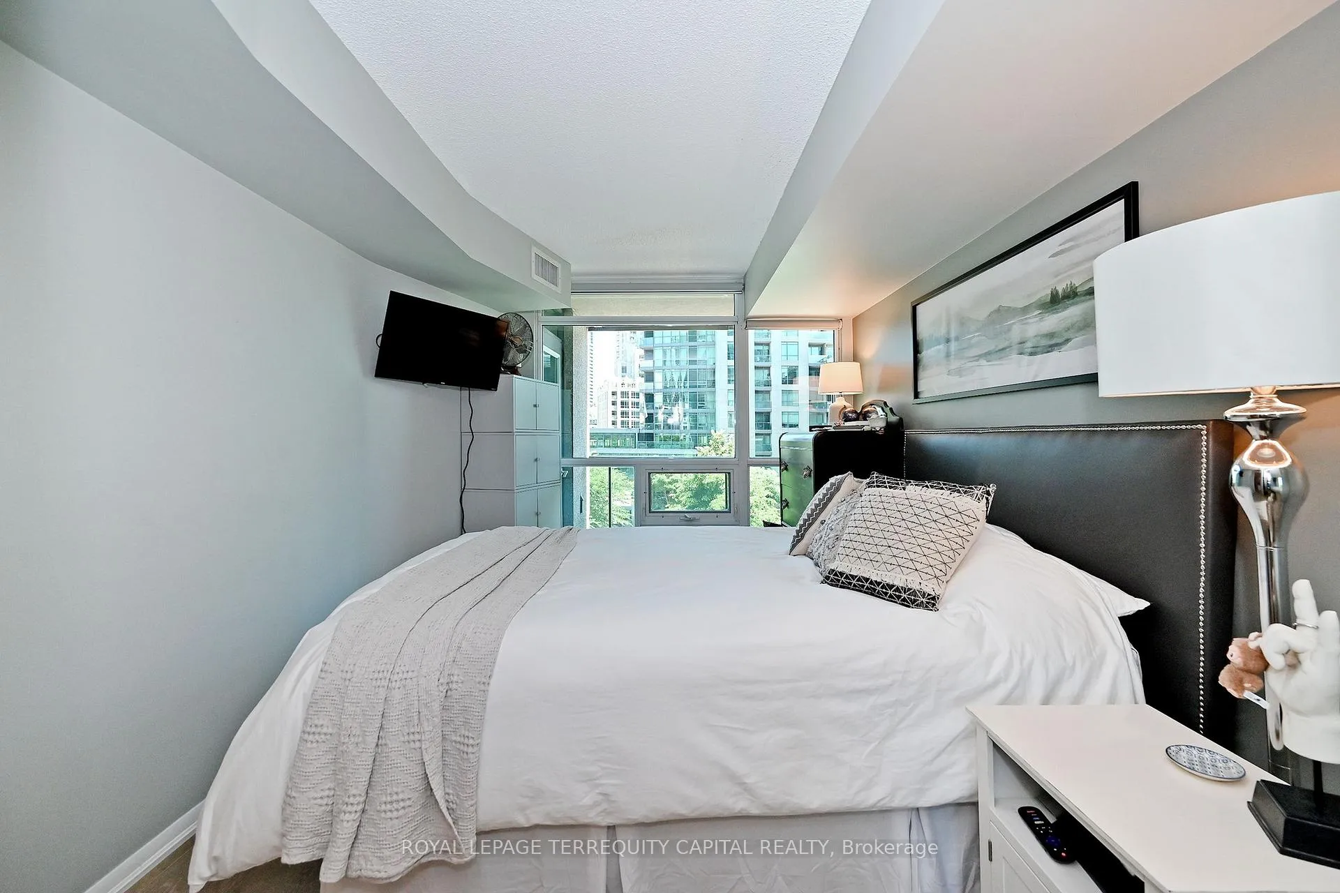 Photo 29 of Unit 405, 219 Fort York Boulevard, Toronto, Waterfront Communities — HOMEH