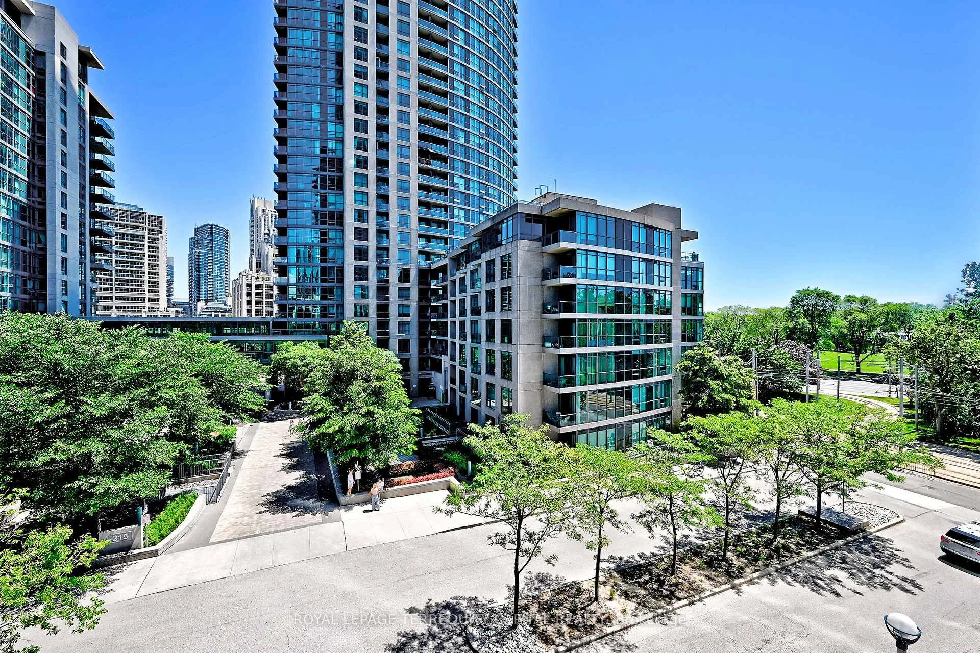 Photo 33 of Unit 405, 219 Fort York Boulevard, Toronto, Waterfront Communities — HOMEH
