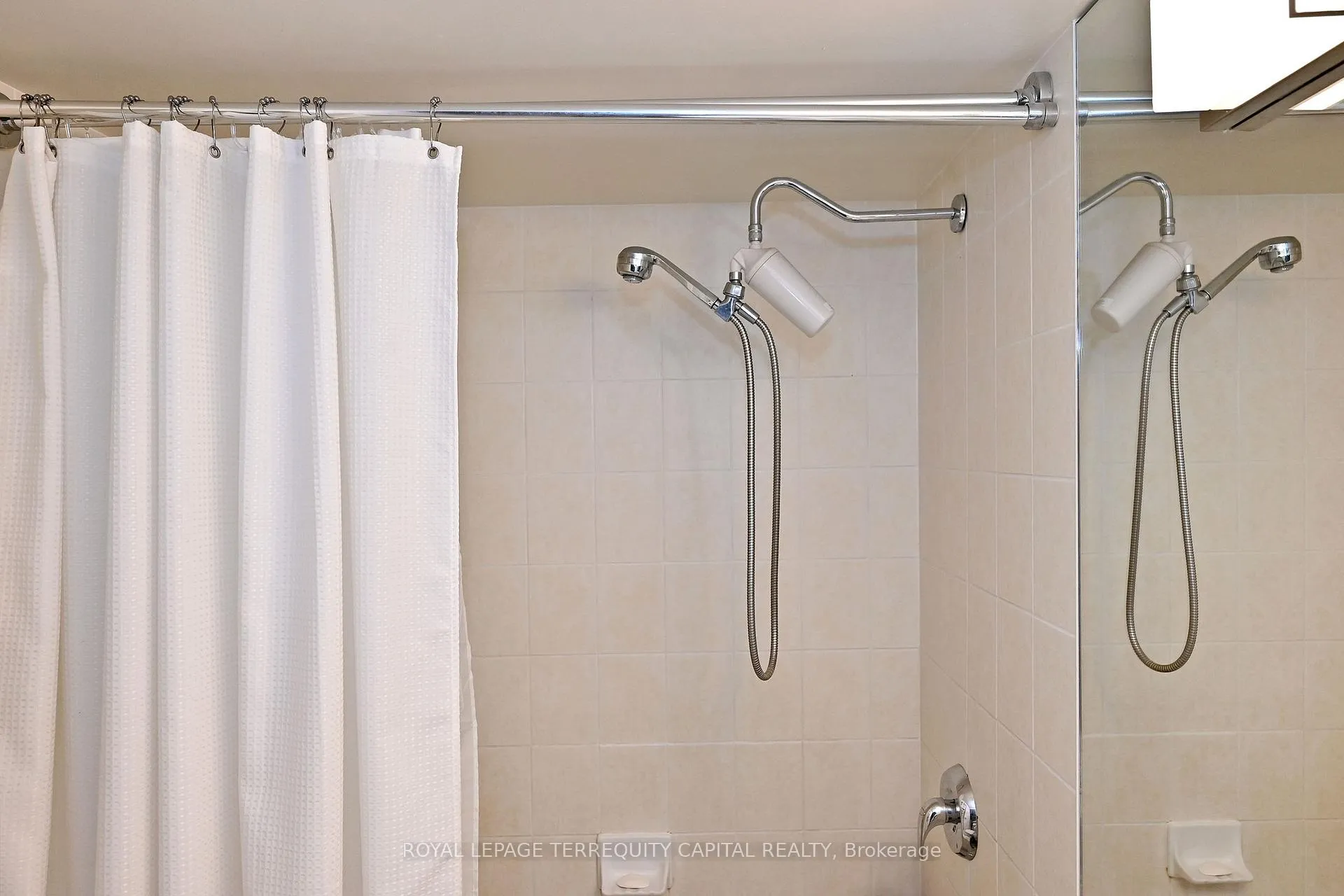 Photo 35 of Unit 405, 219 Fort York Boulevard, Toronto, Waterfront Communities — HOMEH