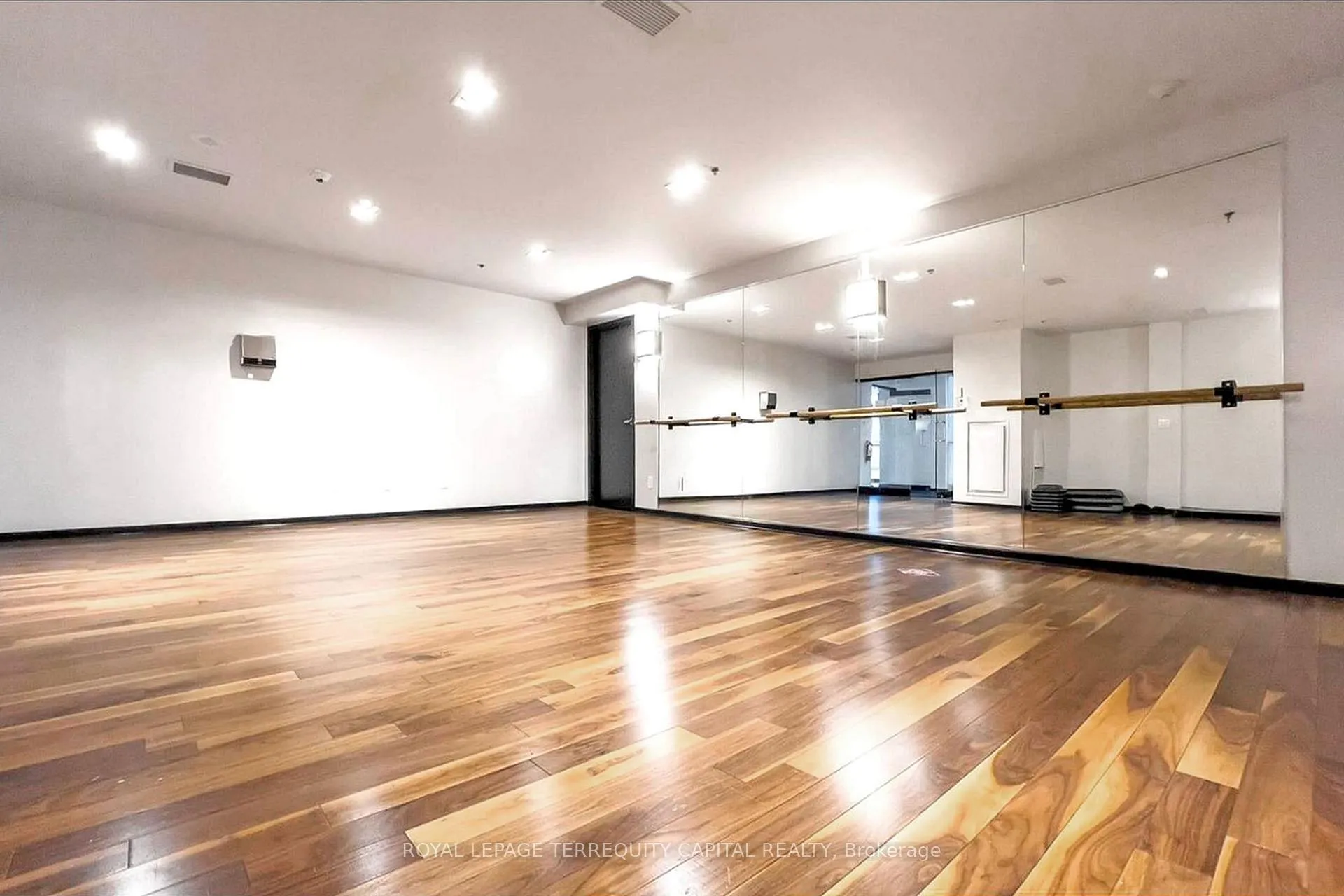 Photo 41 of Unit 405, 219 Fort York Boulevard, Toronto, Waterfront Communities — HOMEH