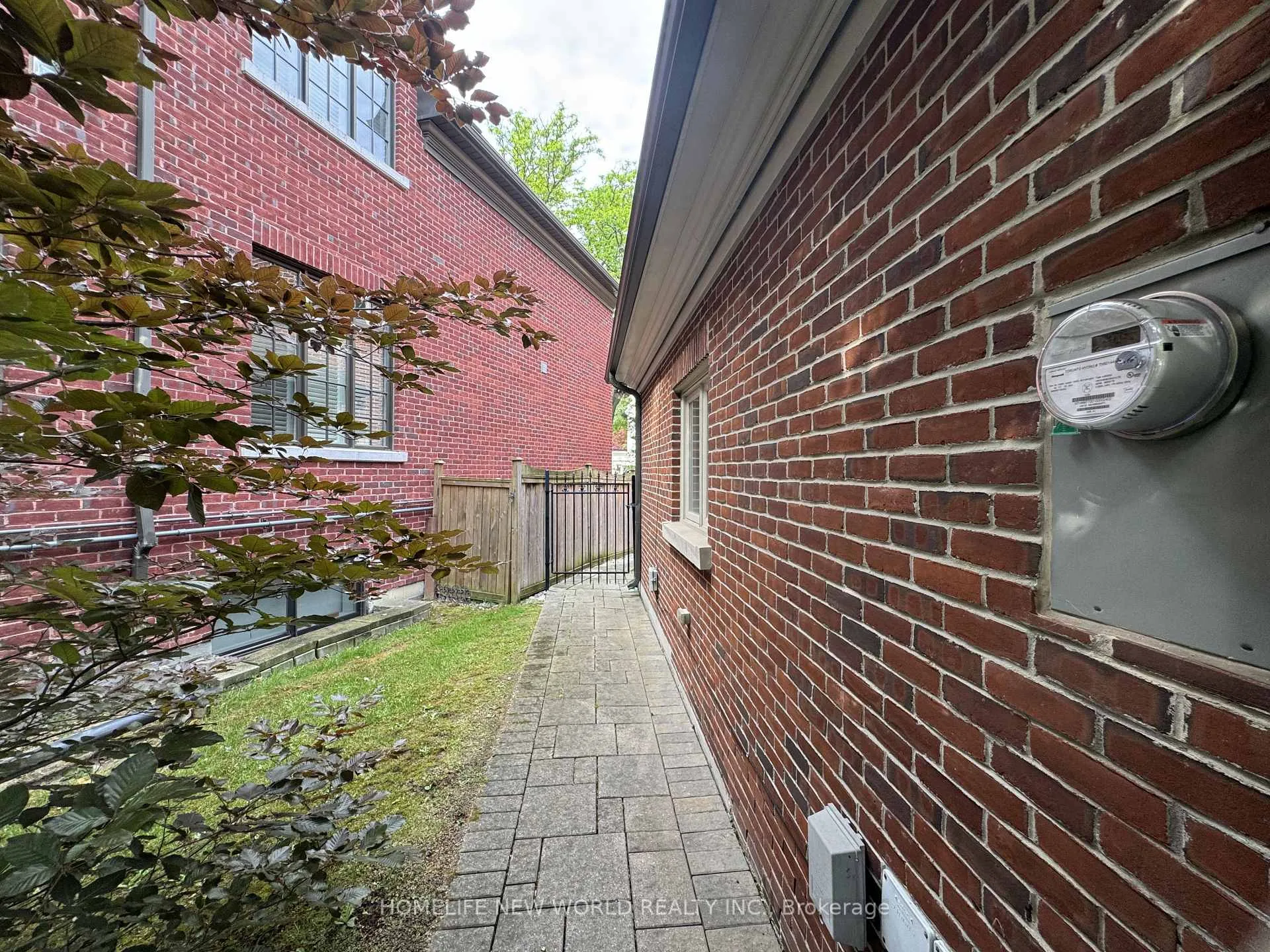 Photo 44 of 64 Montressor Drive, North York, St. Andrew-Windfields — HOMEH