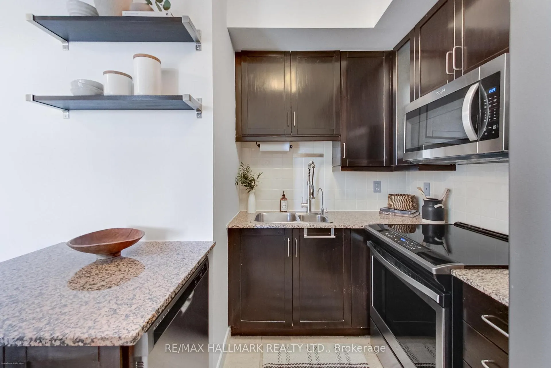 Photo 8 of Unit 2001, 60 Byng Avenue, North York, Willowdale East — HOMEH