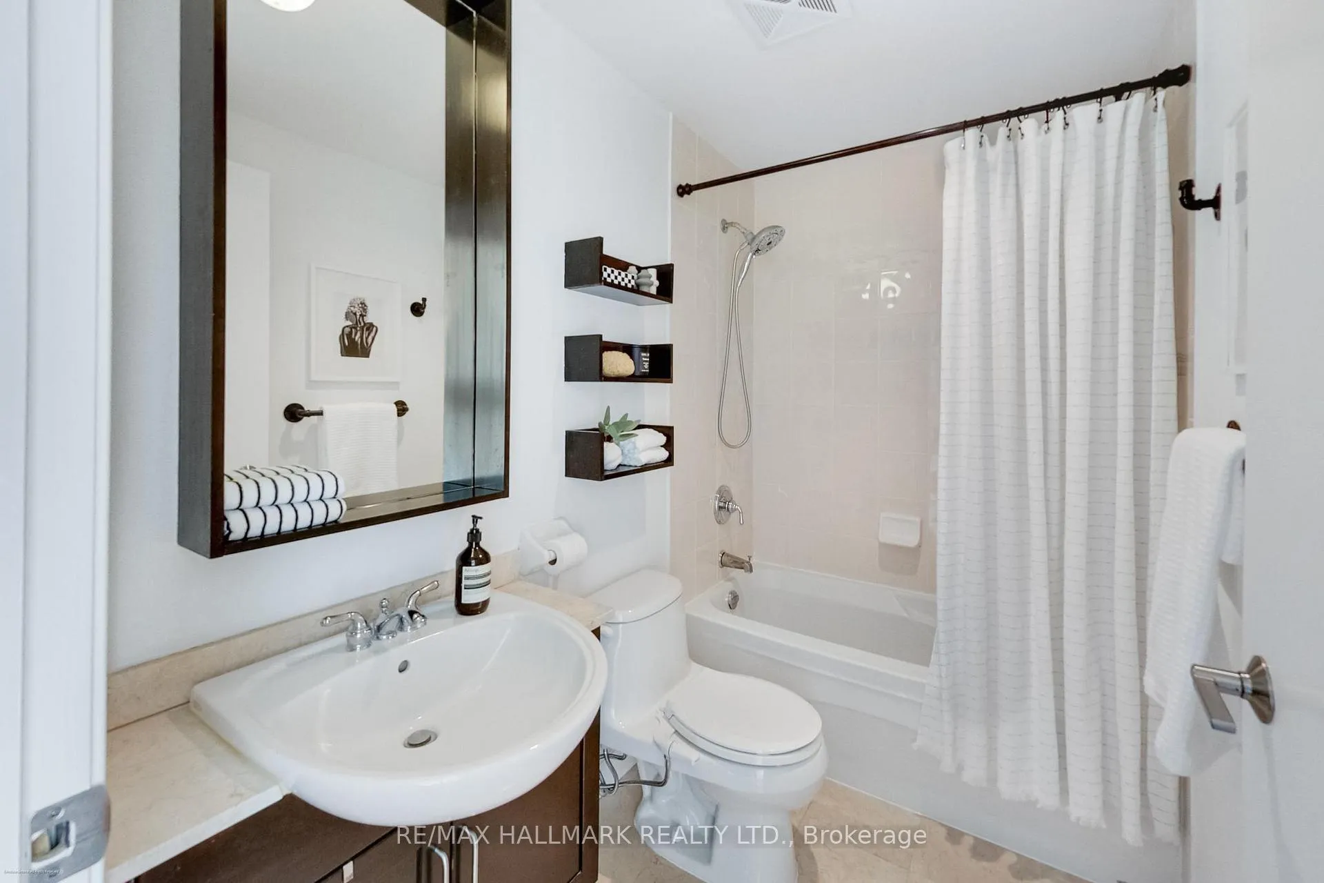Photo 12 of Unit 2001, 60 Byng Avenue, North York, Willowdale East — HOMEH