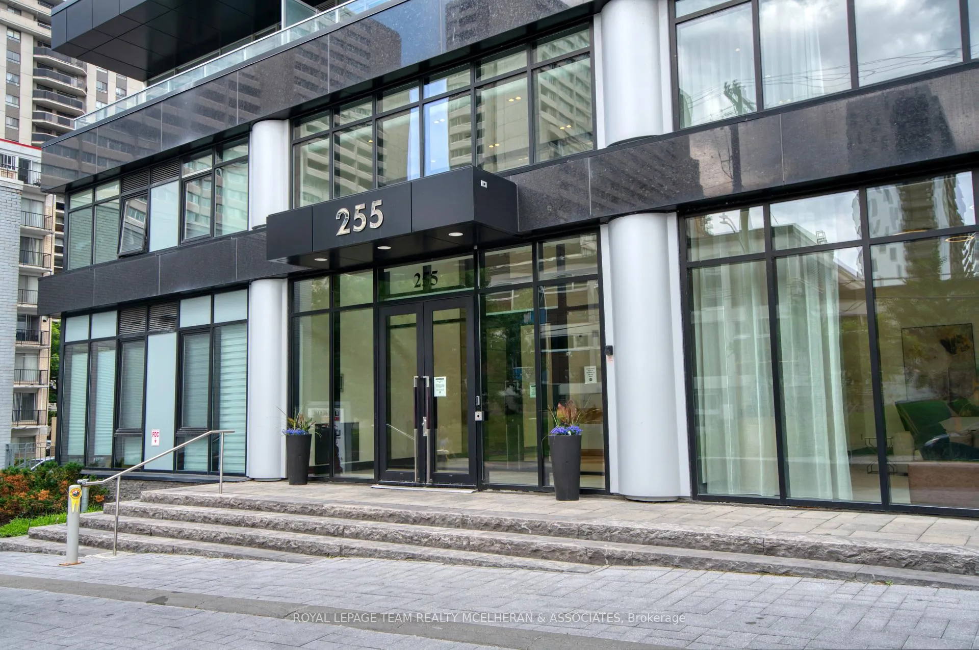 Photo 3 of Unit 514, 255 Bay Street, Ottawa, Ottawa Centre — HOMEH