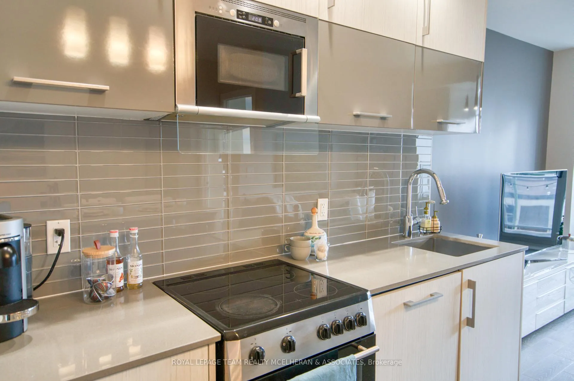 Photo 10 of Unit 514, 255 Bay Street, Ottawa, Ottawa Centre — HOMEH