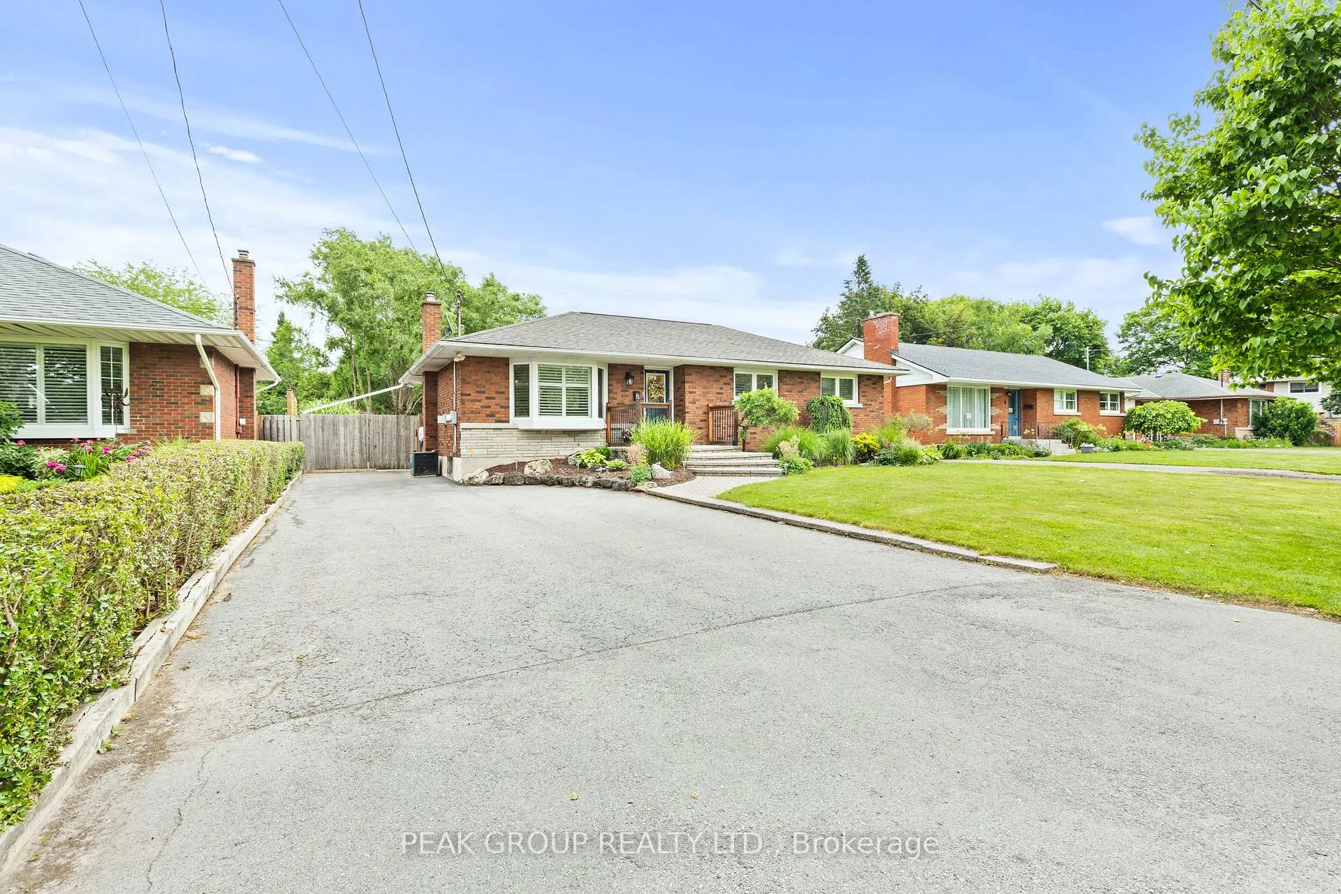 Photo 2 of 8 Roxanne Drive, St. Catharines, Bunting/Linwell — HOMEH