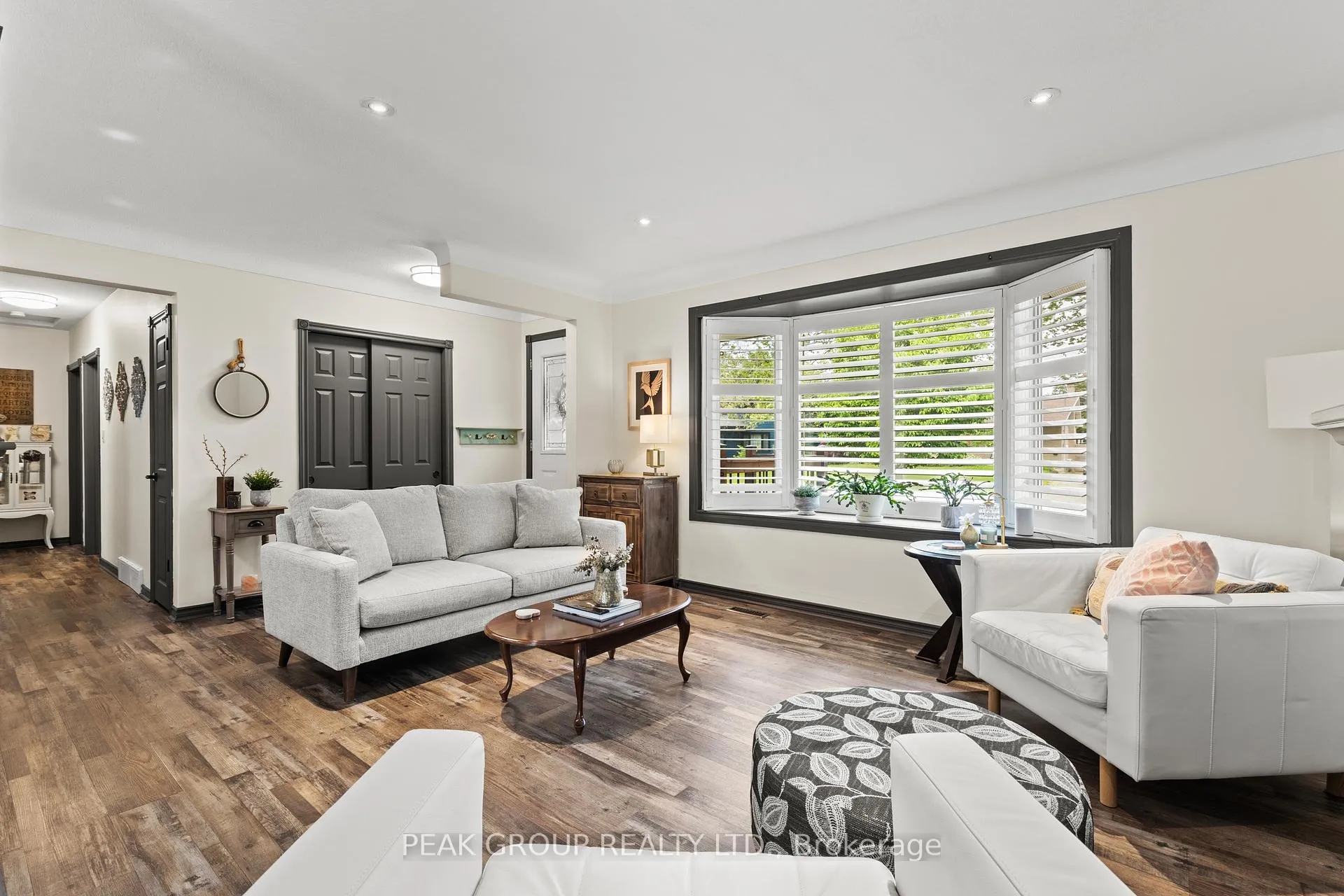Photo 6 of 8 Roxanne Drive, St. Catharines, Bunting/Linwell — HOMEH