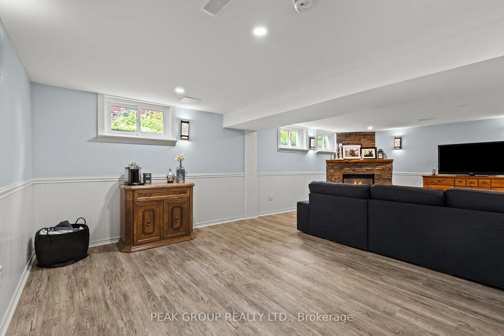 Photo 26 of 8 Roxanne Drive, St. Catharines, Bunting/Linwell — HOMEH