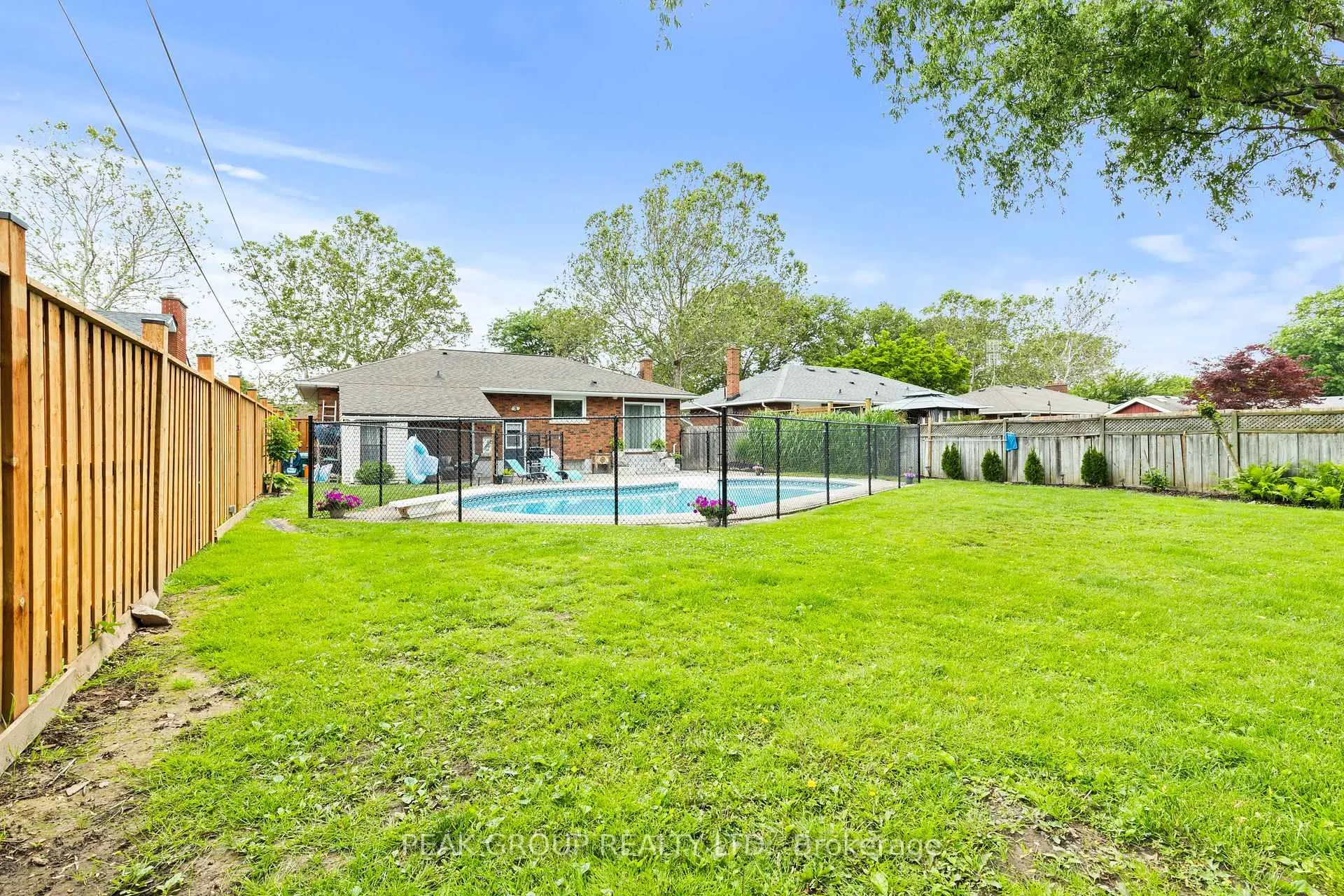 Photo 36 of 8 Roxanne Drive, St. Catharines, Bunting/Linwell — HOMEH