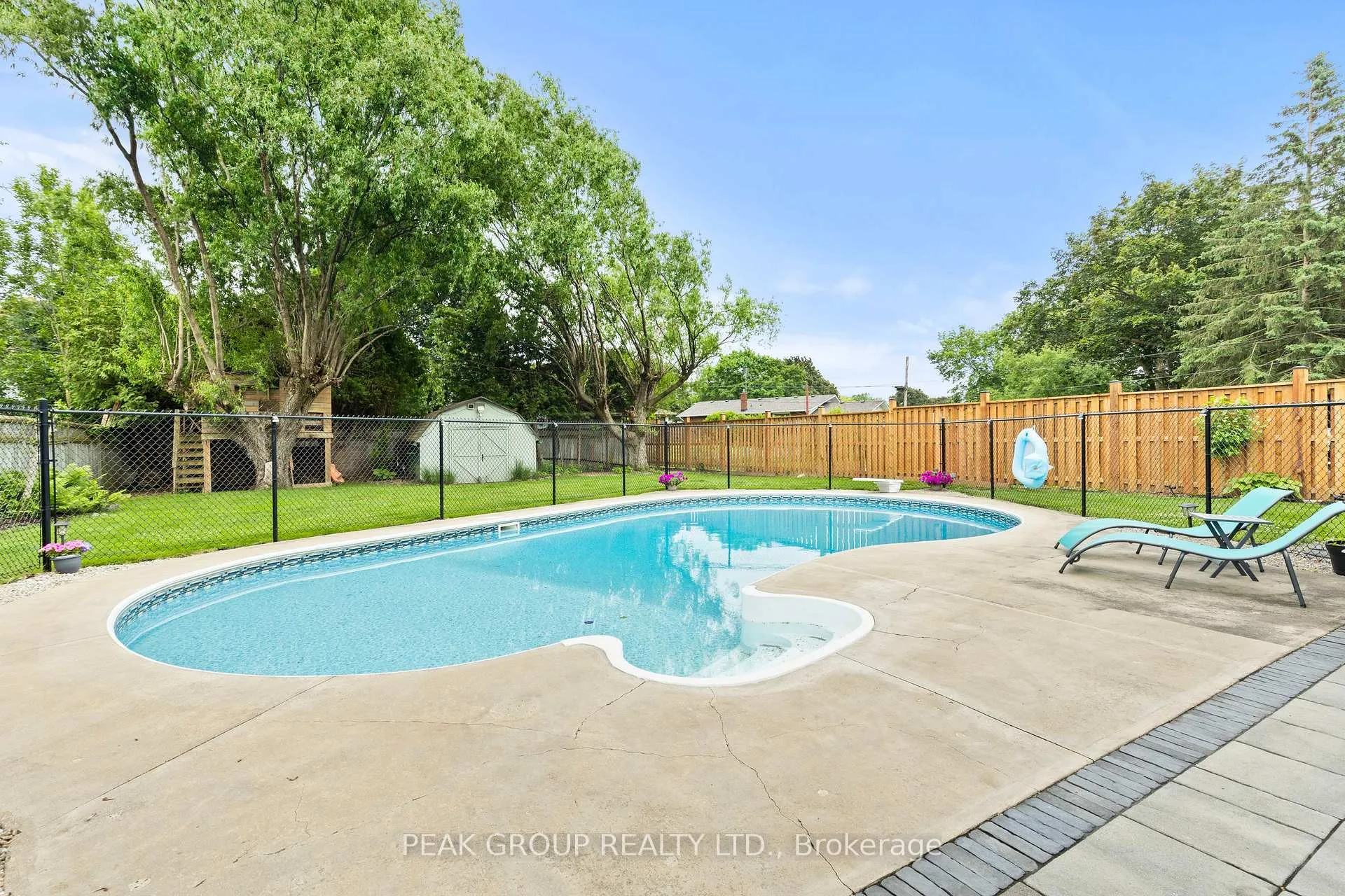 Photo 38 of 8 Roxanne Drive, St. Catharines, Bunting/Linwell — HOMEH