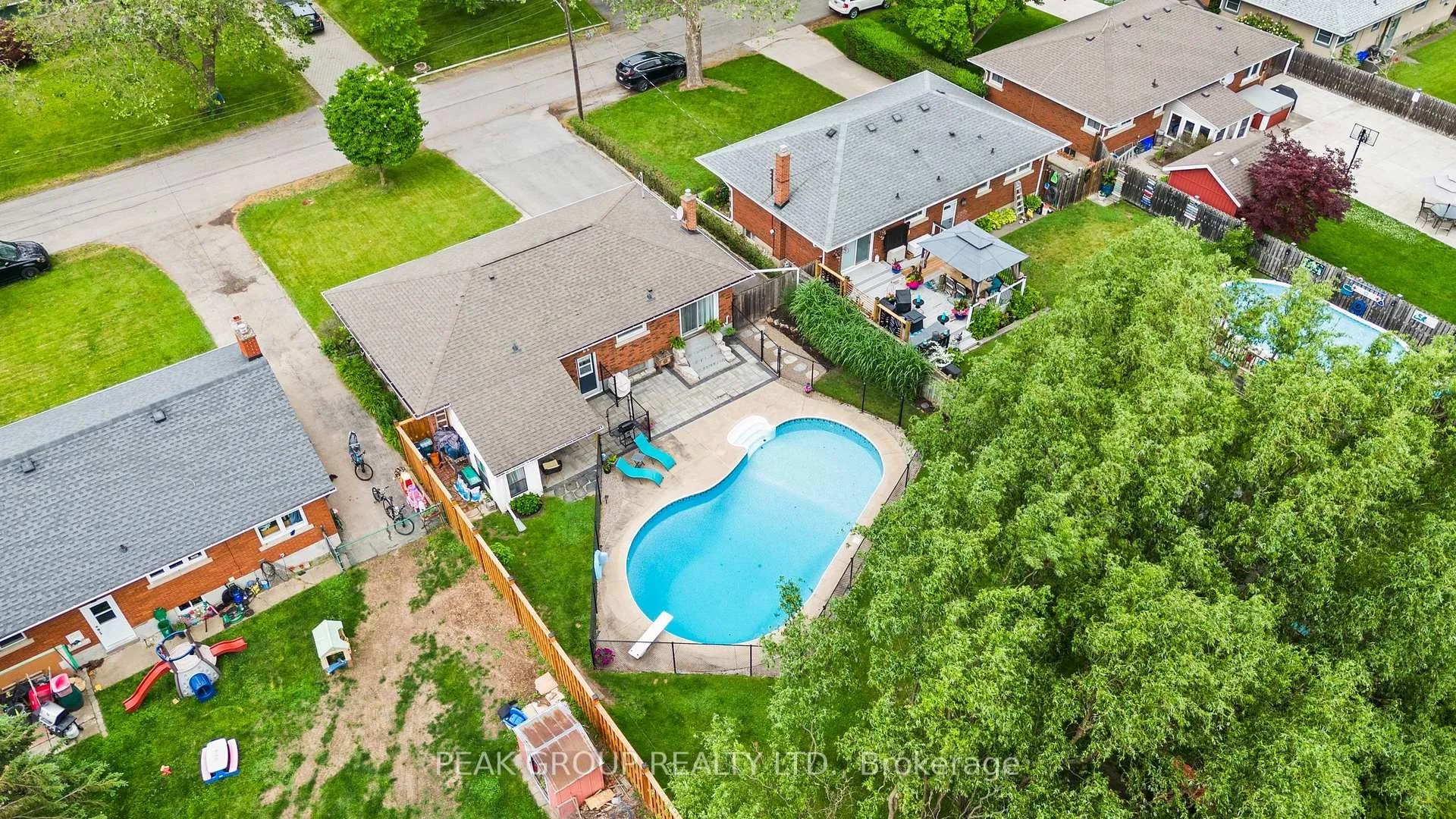 Photo 45 of 8 Roxanne Drive, St. Catharines, Bunting/Linwell — HOMEH
