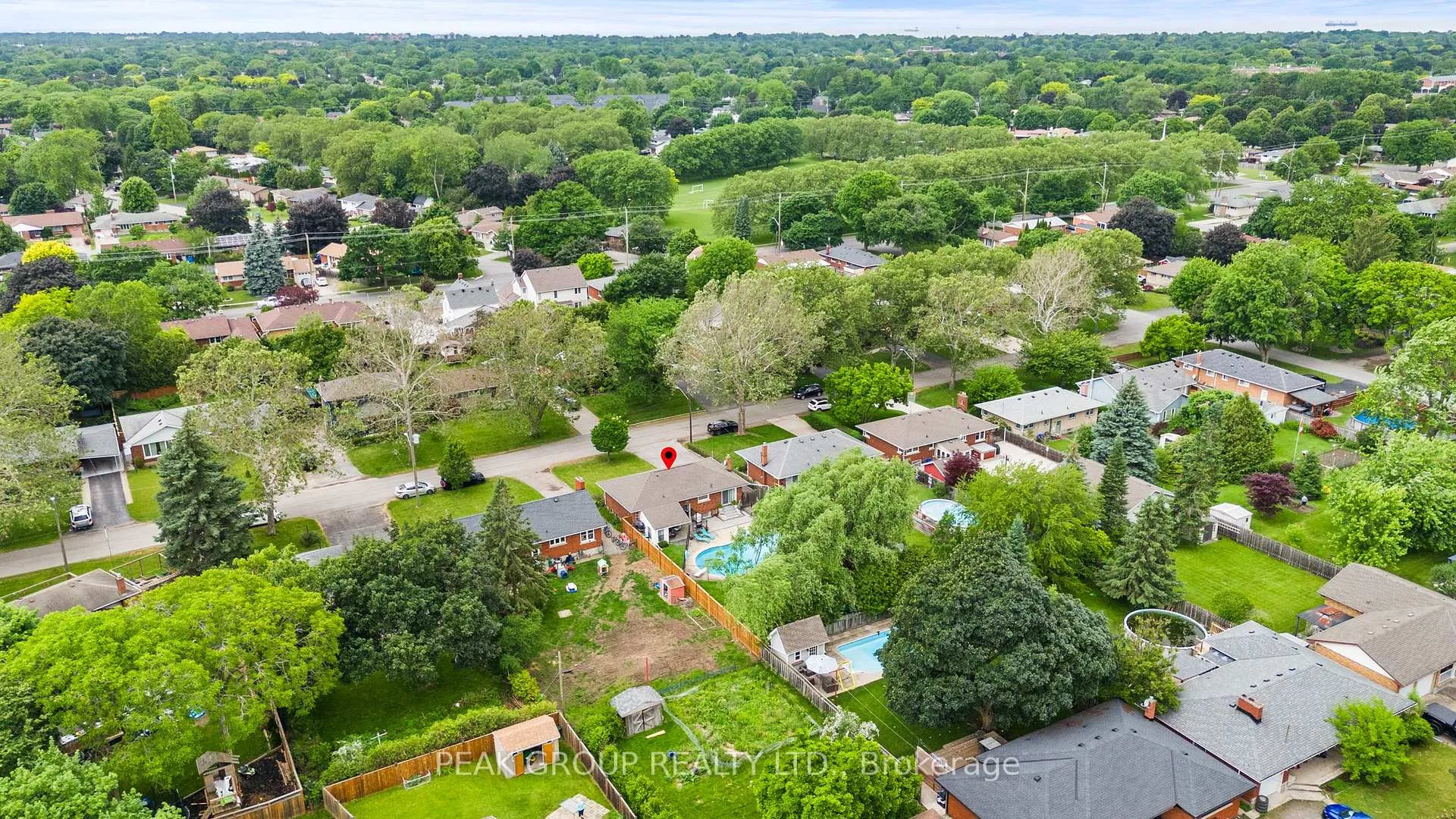Photo 46 of 8 Roxanne Drive, St. Catharines, Bunting/Linwell — HOMEH