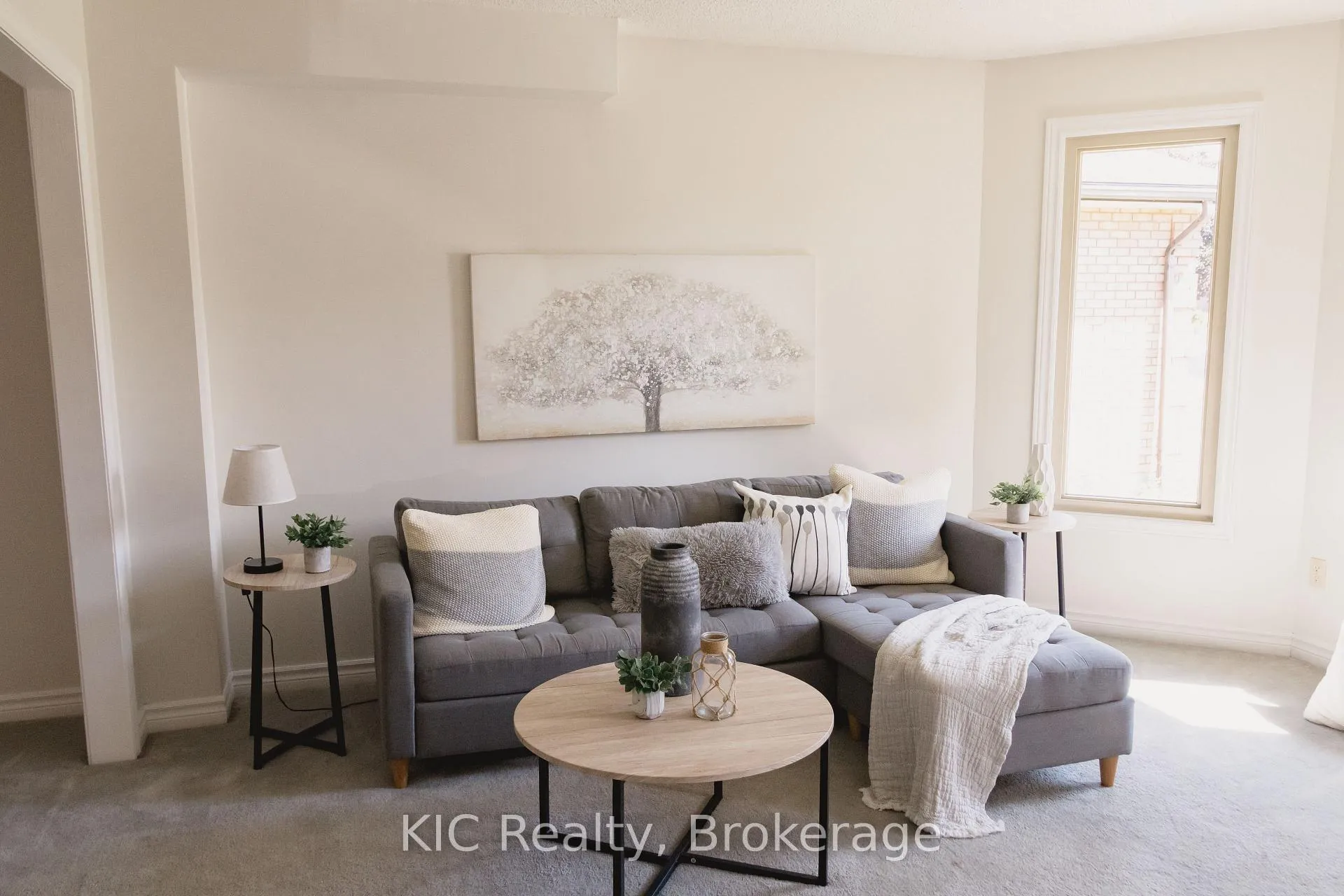 Photo 3 of 1013 Booth Street, Cobourg — HOMEH