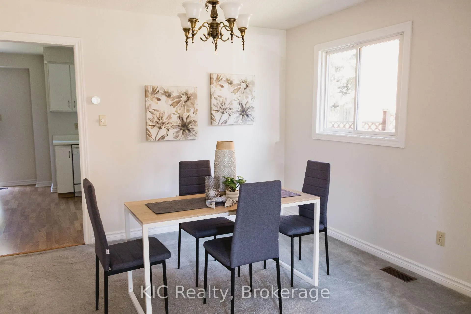 Photo 6 of 1013 Booth Street, Cobourg — HOMEH