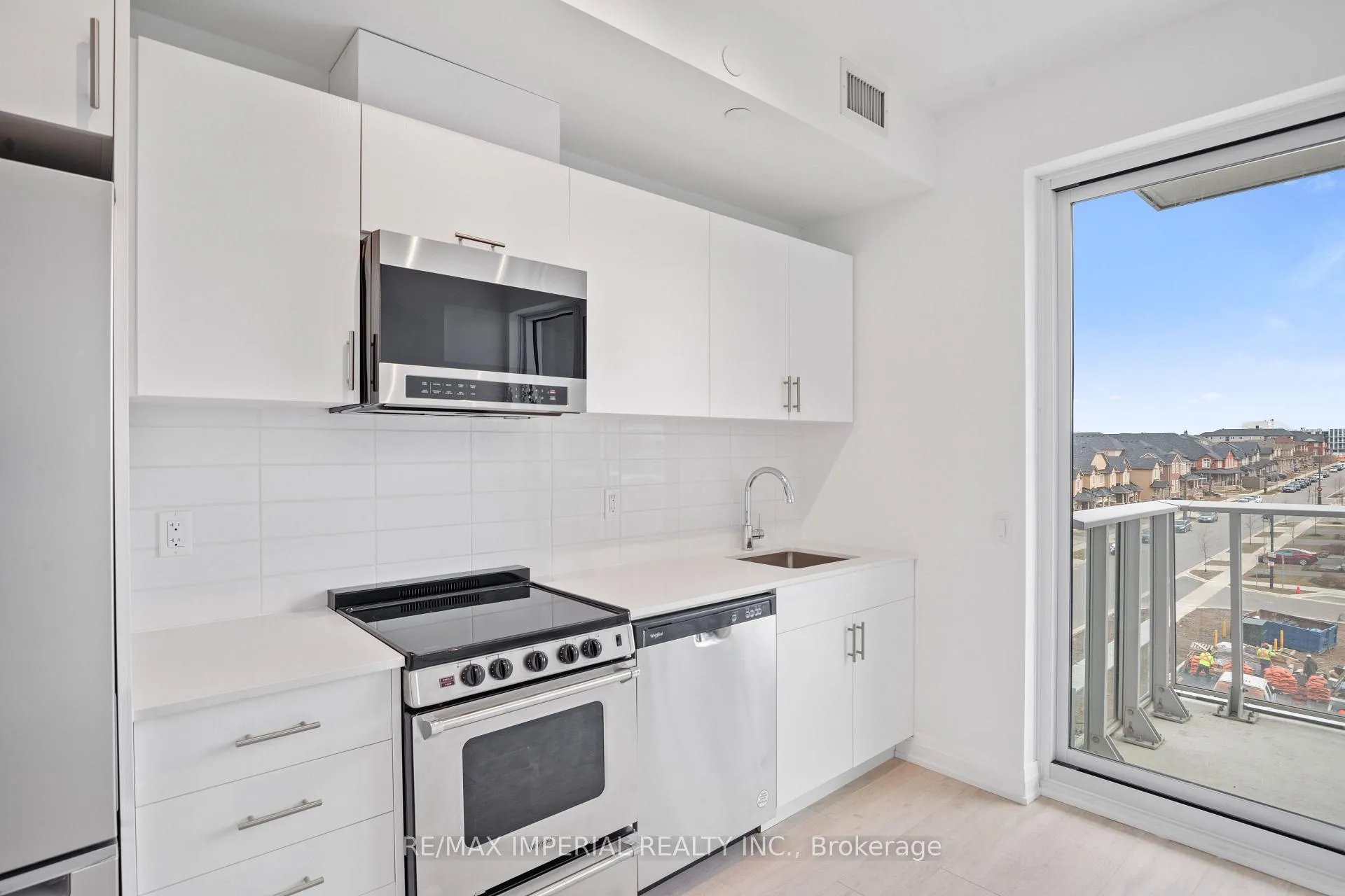 Photo 8 of Unit 423, 412 Silver Maple Road, Oakville, Joshua Meadows — HOMEH