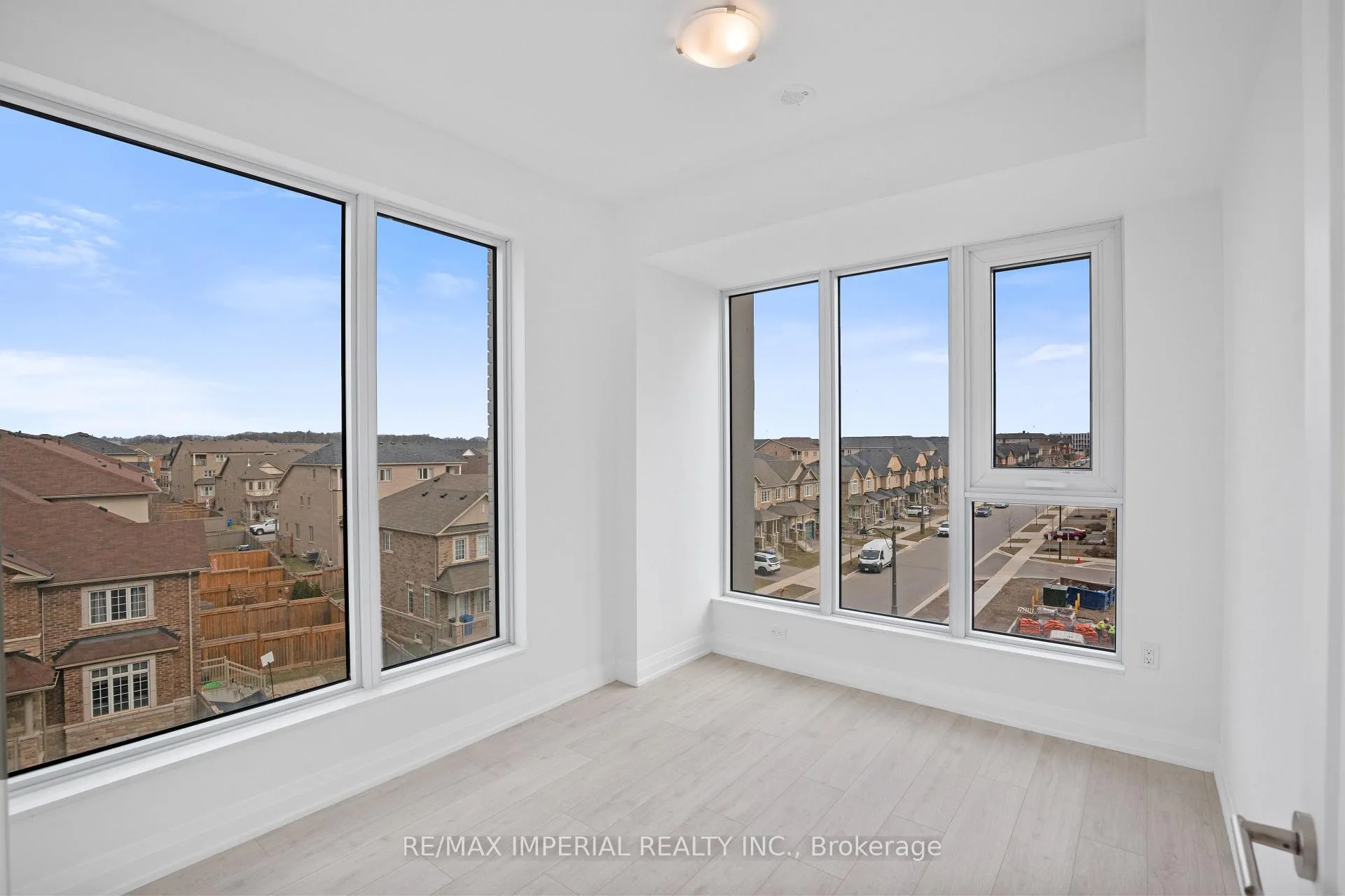 Photo 14 of Unit 423, 412 Silver Maple Road, Oakville, Joshua Meadows — HOMEH